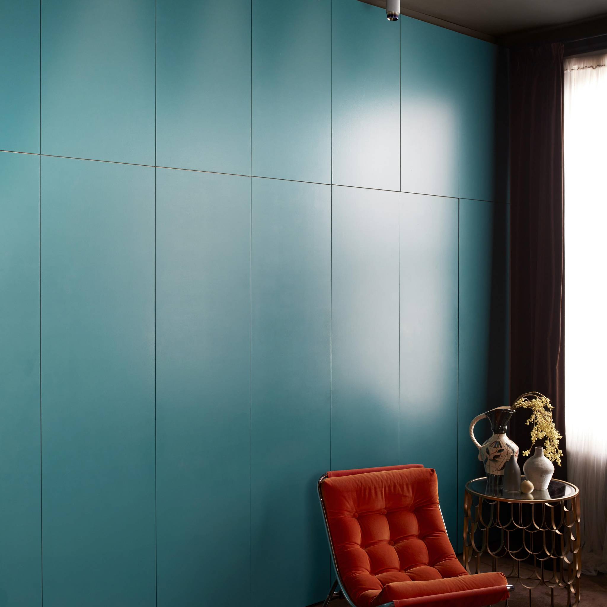 EXHAUST SURFACE / LINEAR  / STONE