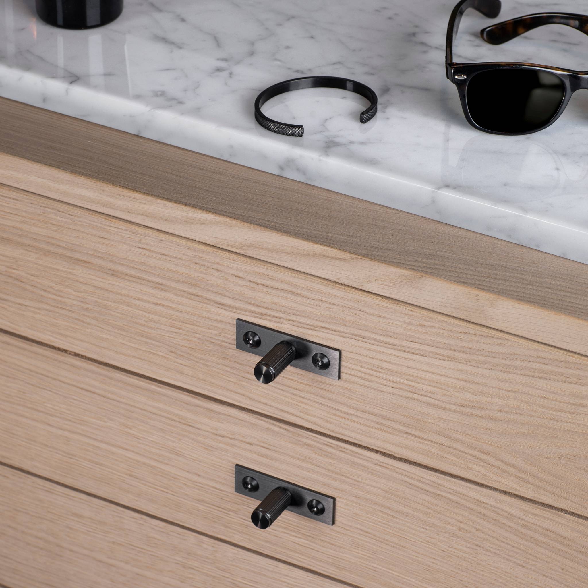 FURNITURE KNOB / PLATE / LINEAR