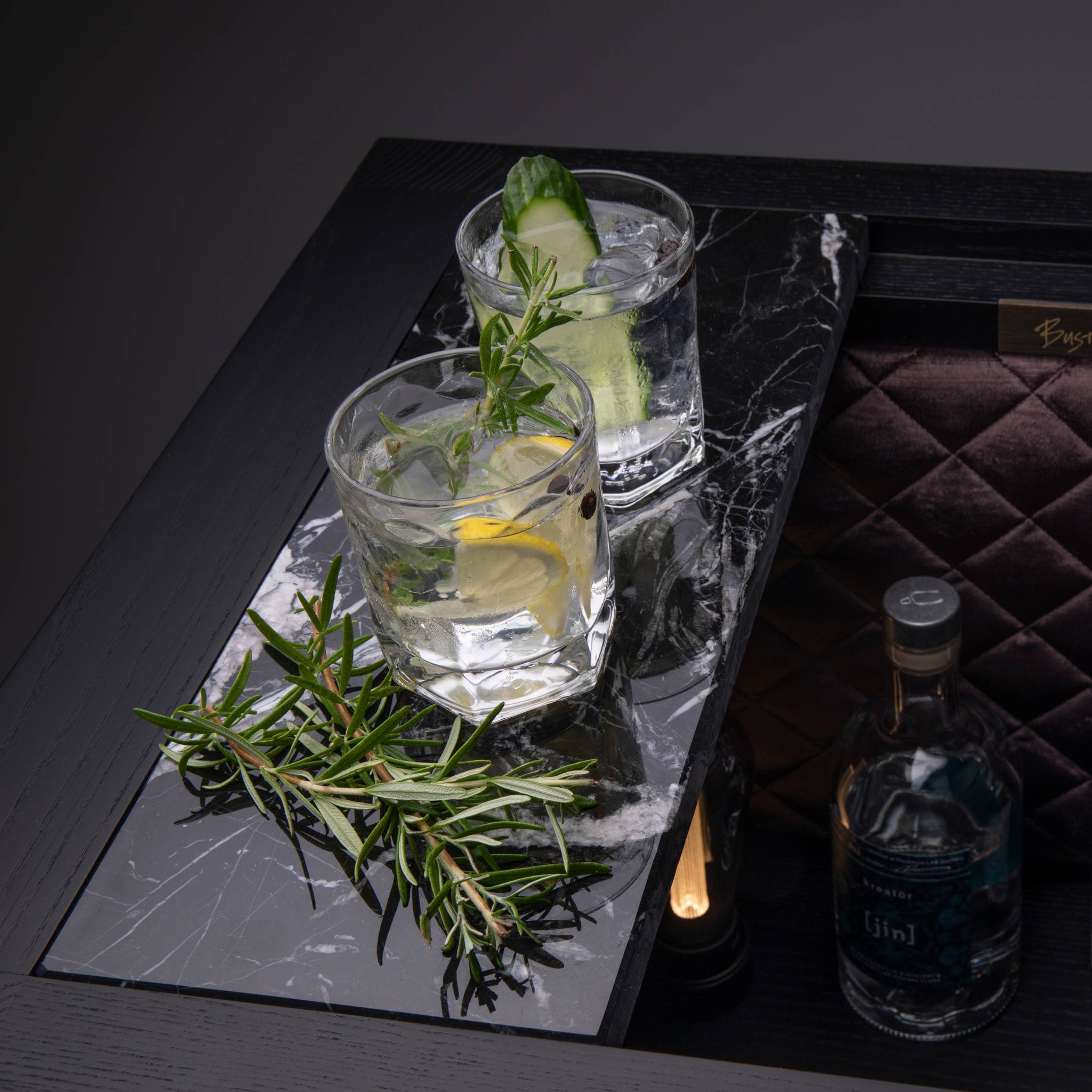 THE POPSTAR BAR / UK