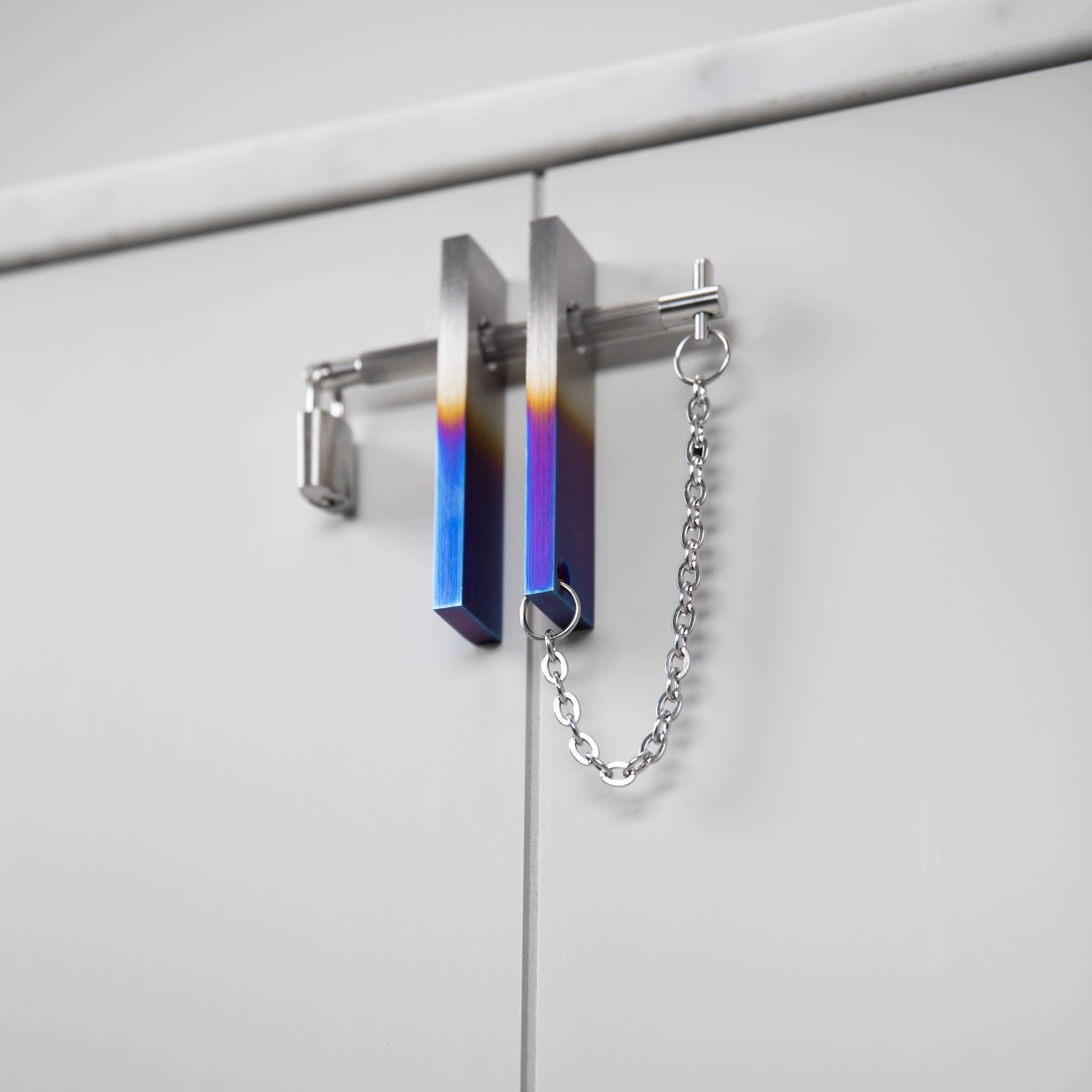 PRECIOUS BAR / LINEAR