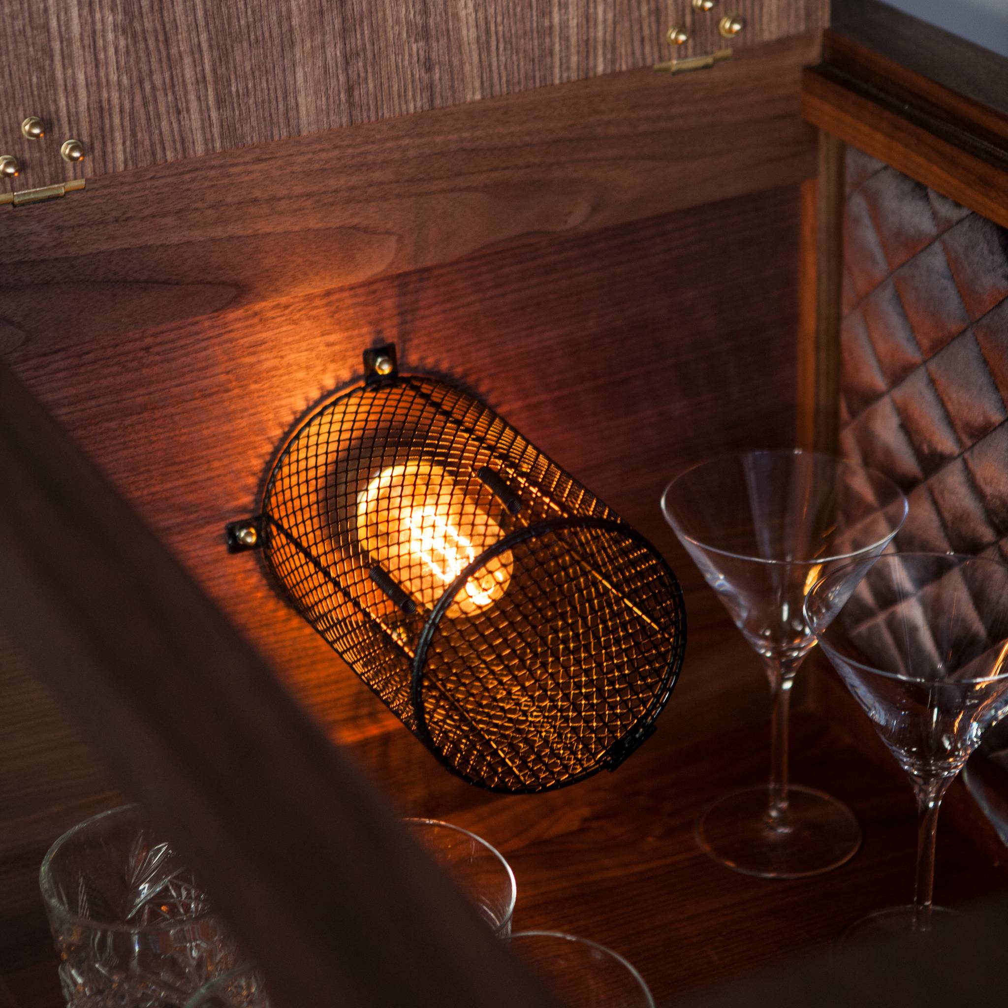 THE ROCKSTAR / AMERICAN WALNUT / UK