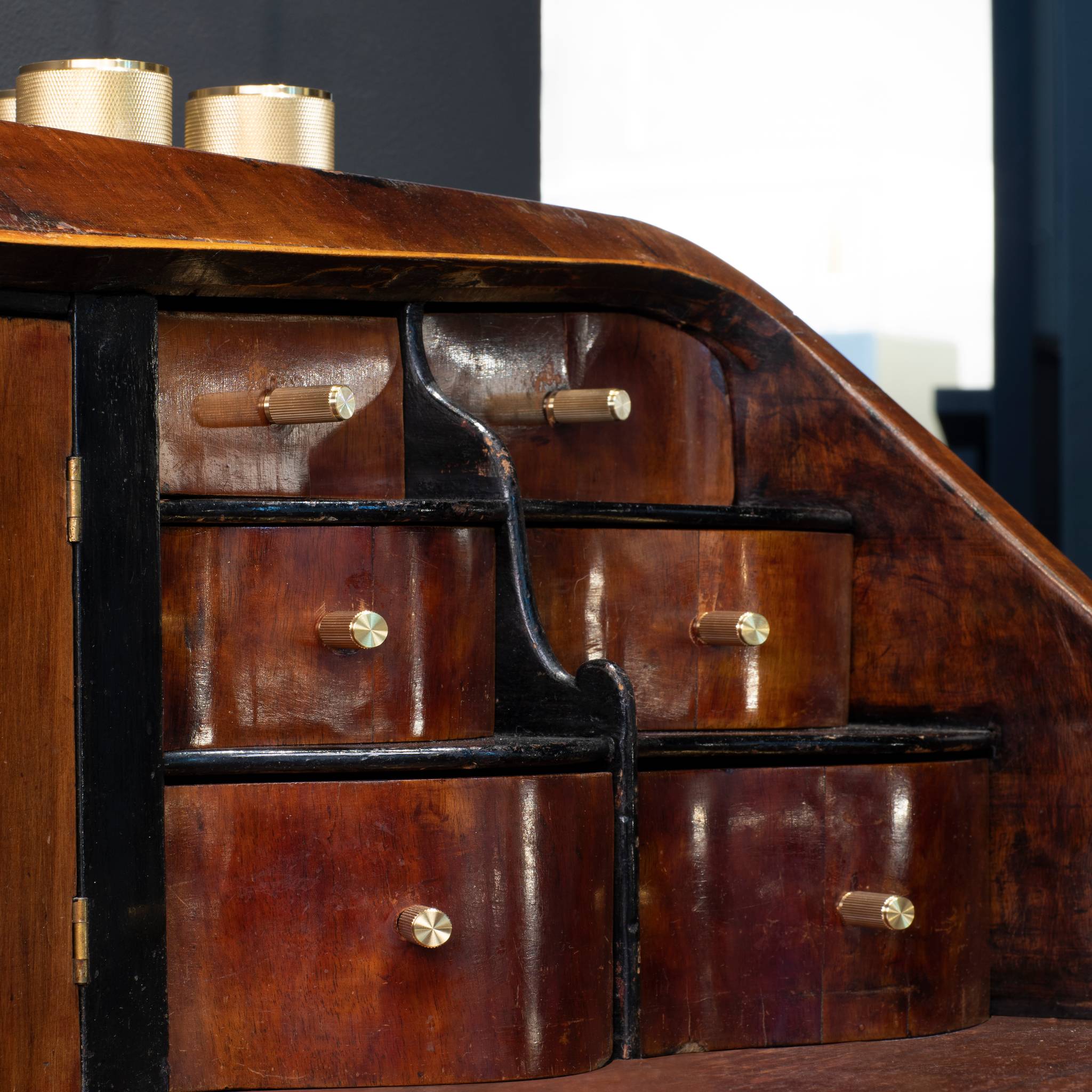 FURNITURE KNOB / LINEAR