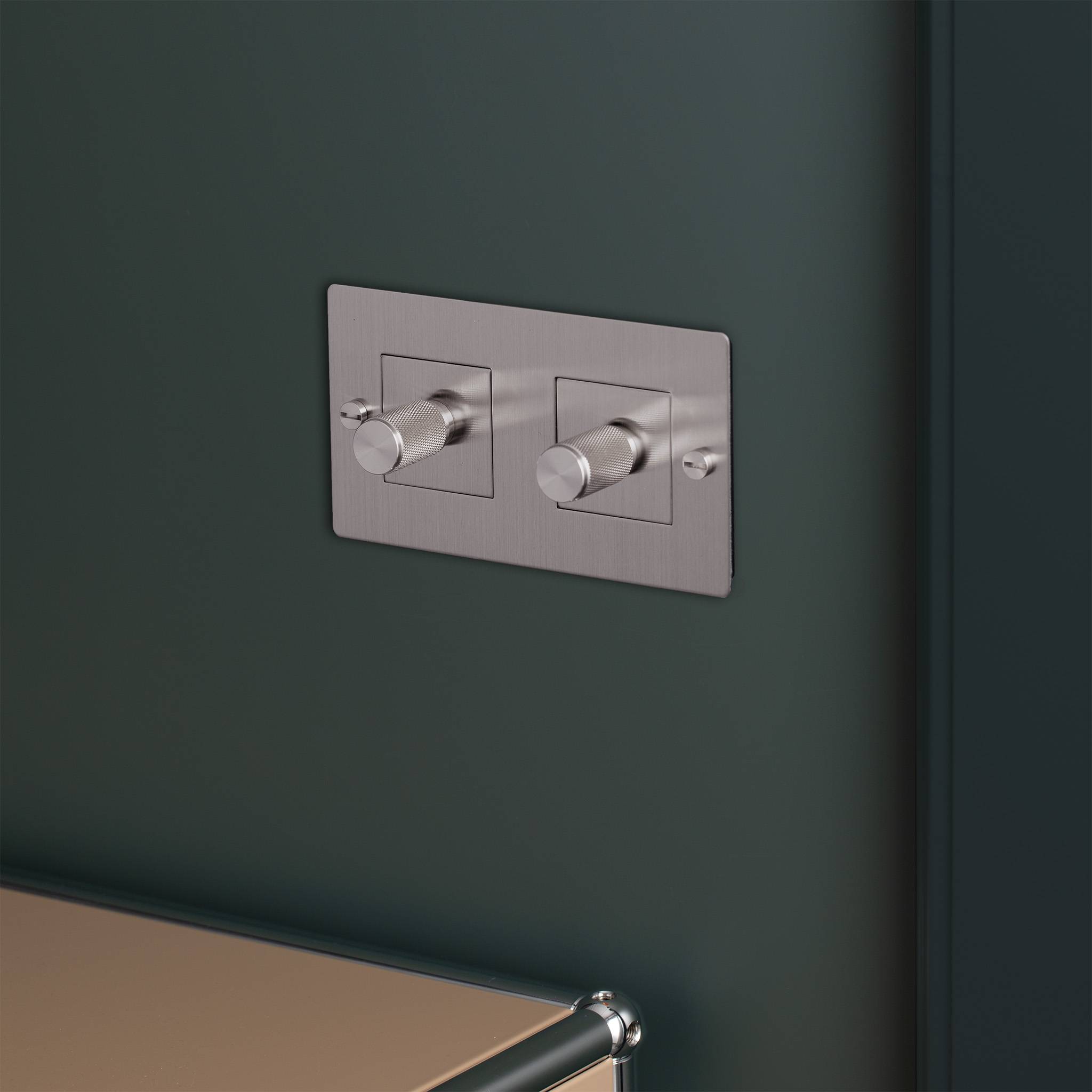 2G WALL PLATE / HORIZONTAL / WITH INFILLS / WITHOUT LOGO