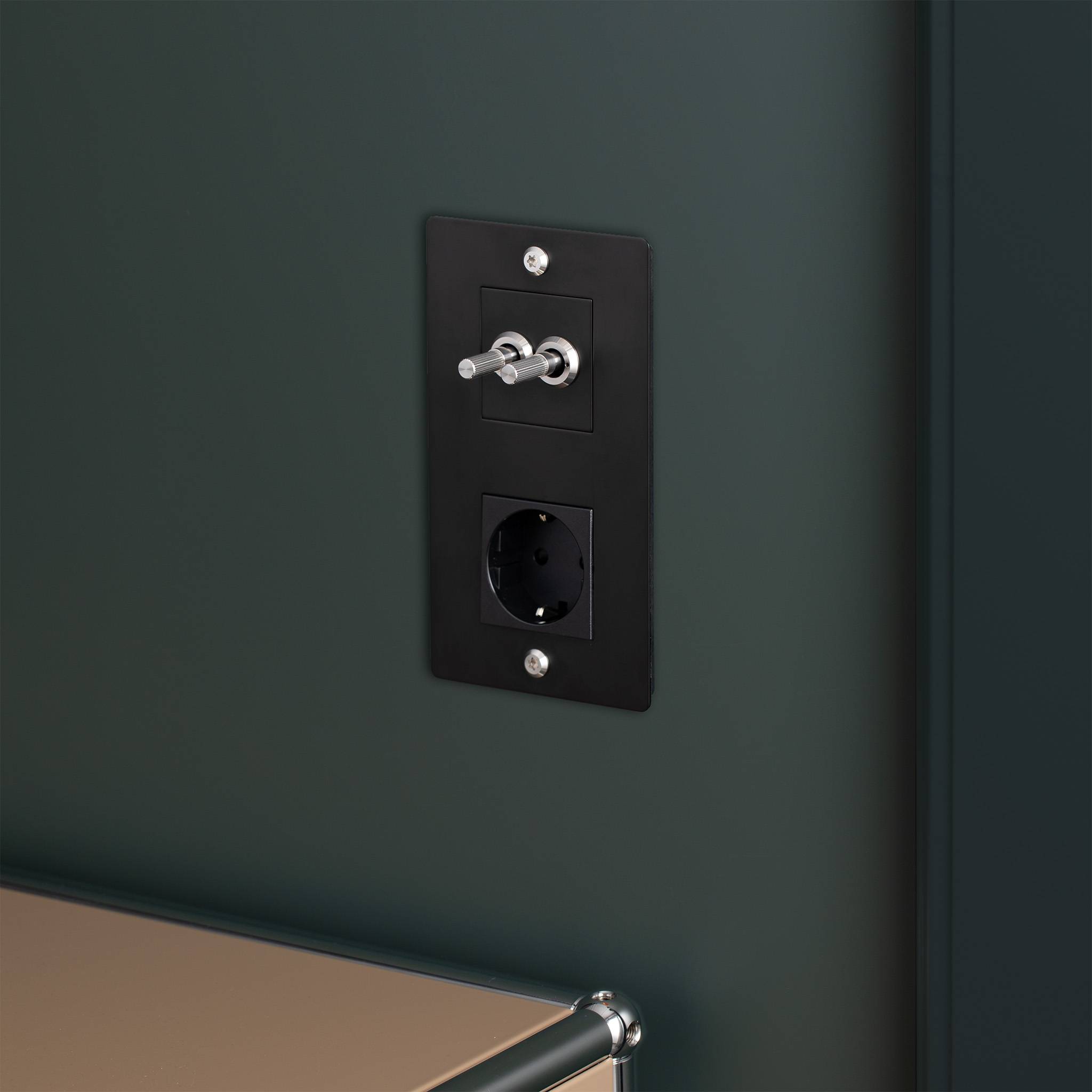 2G WALL PLATE / VERTICAL / WITH INFILLS / WITHOUT LOGO