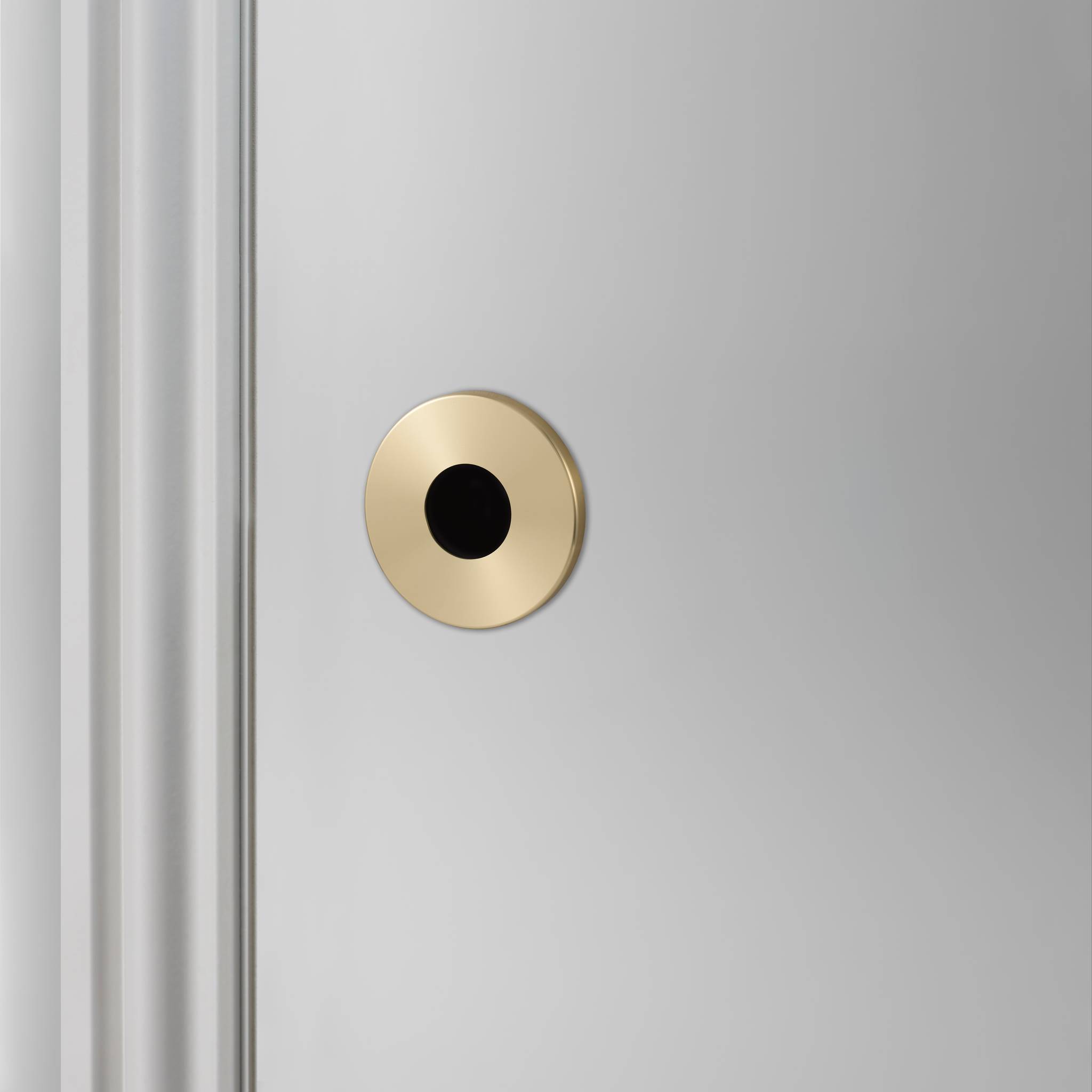 ESCUTCHEON PLATE / SWISS