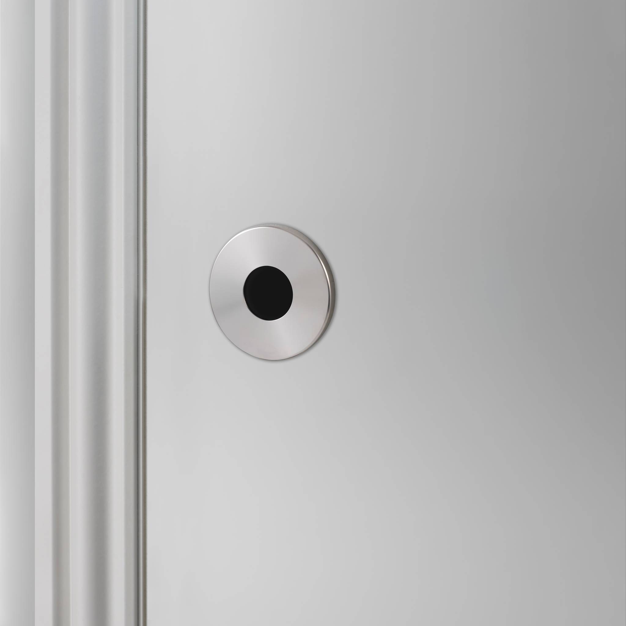 ESCUTCHEON PLATE / SWISS