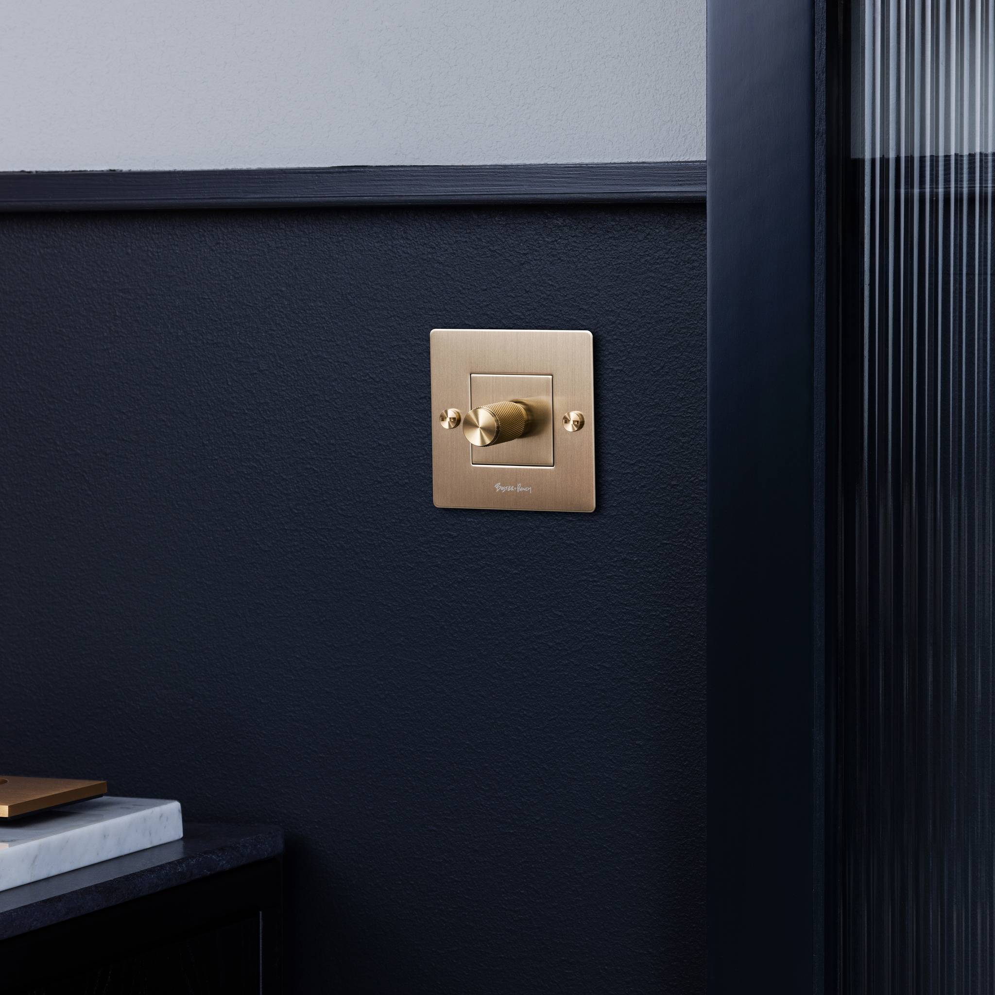 1G DIMMER / 100W LED / 2 WAY / CROSS