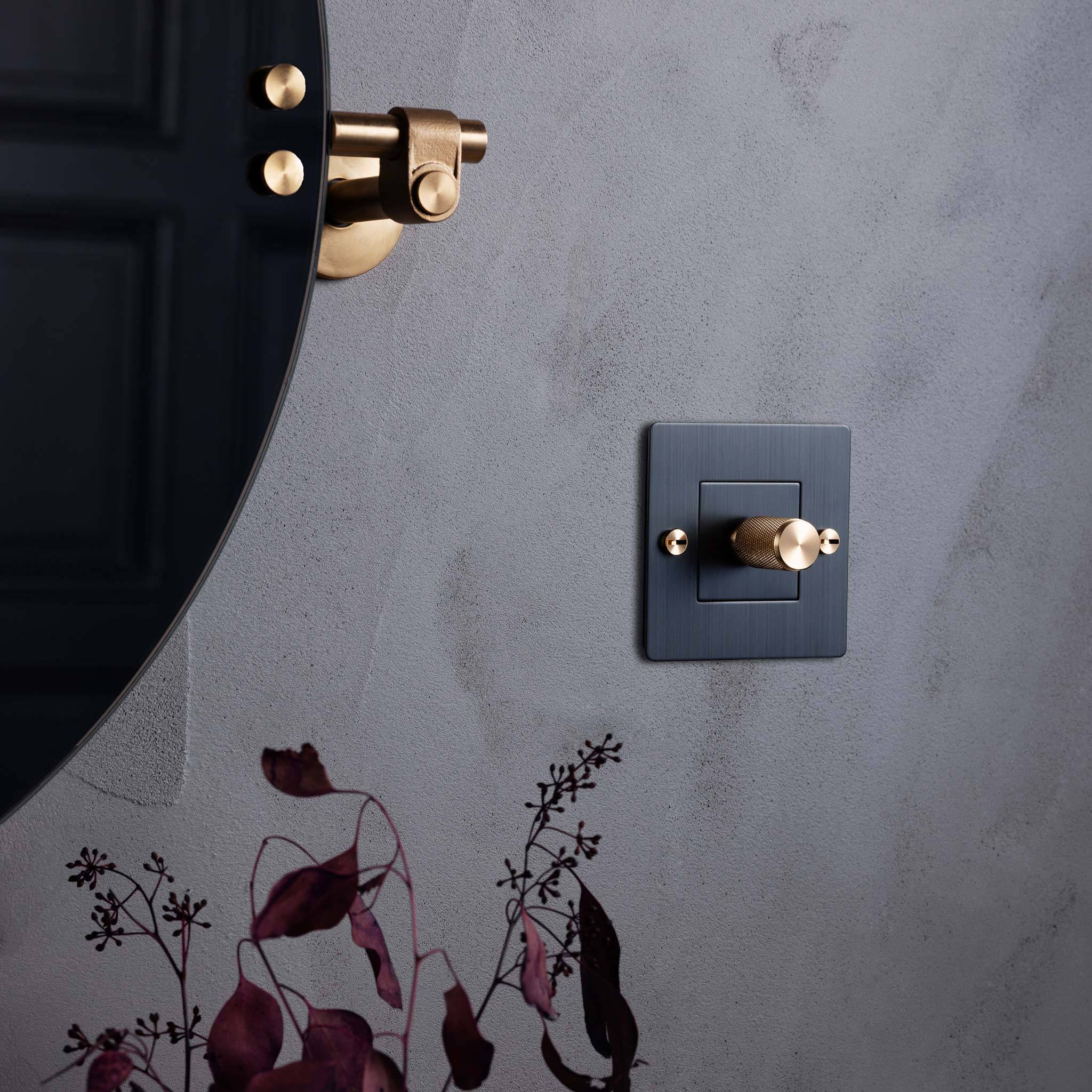 1G WALL PLATE / HORIZONTAL / WITH INFILLS / WITHOUT LOGO