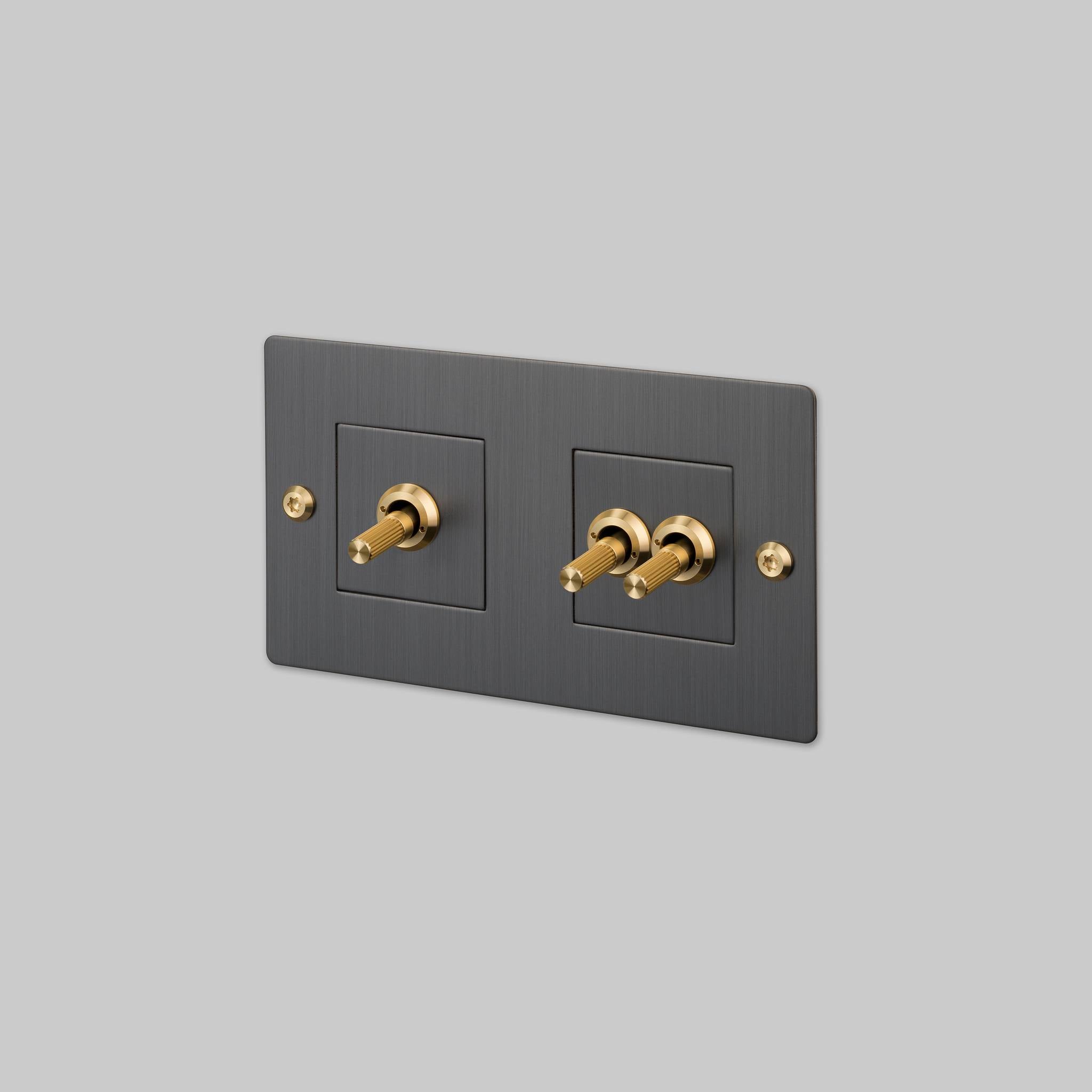 2G WALL PLATE / HORIZONTAL / WITH INFILLS / WITHOUT LOGO