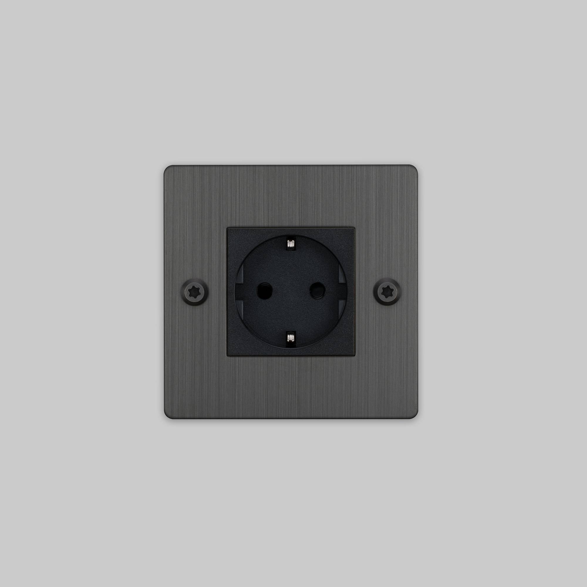 1G SOCKET / SCHUKO TYPE F / LINEAR / WITHOUT LOGO