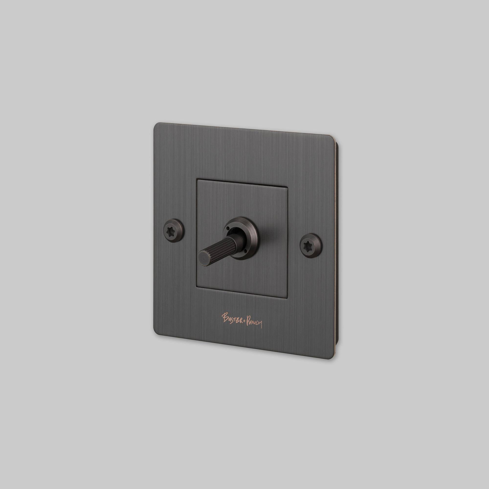 1G TOGGLE / LINEAR / WITH LOGO