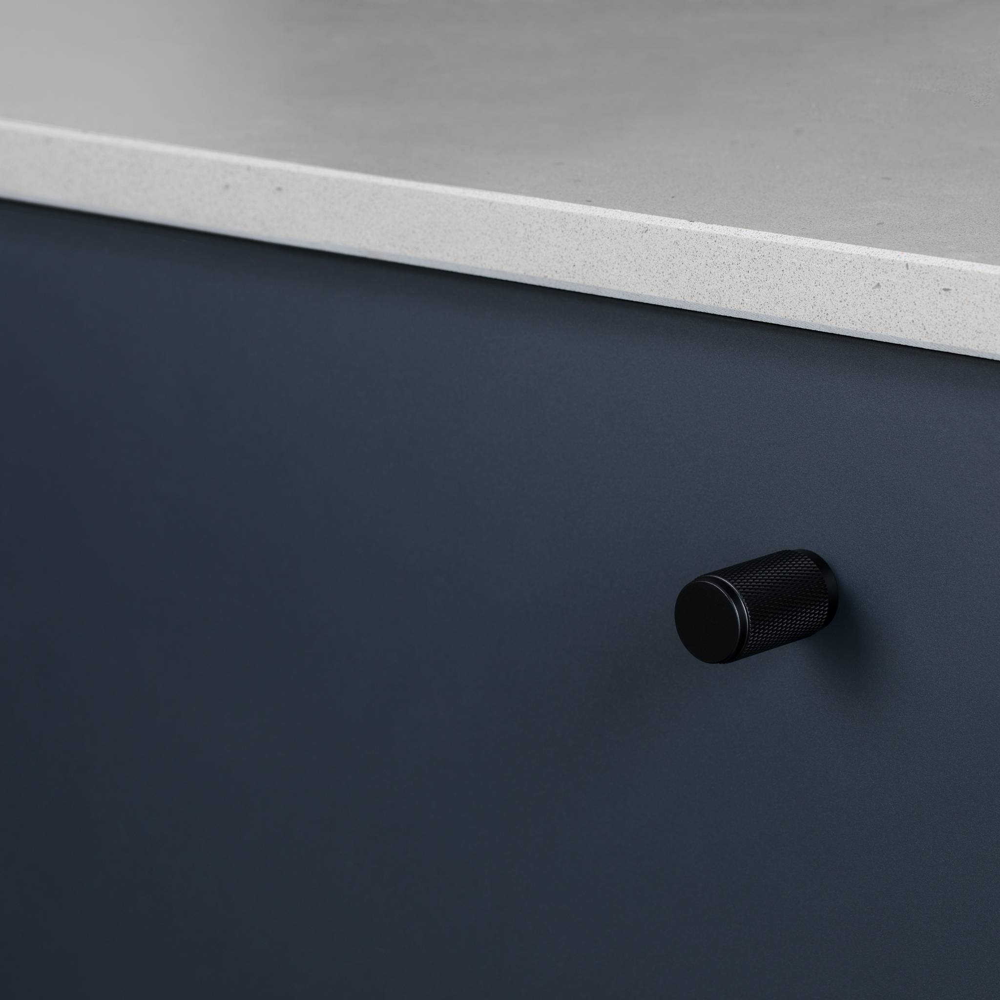 FURNITURE KNOB / CROSS