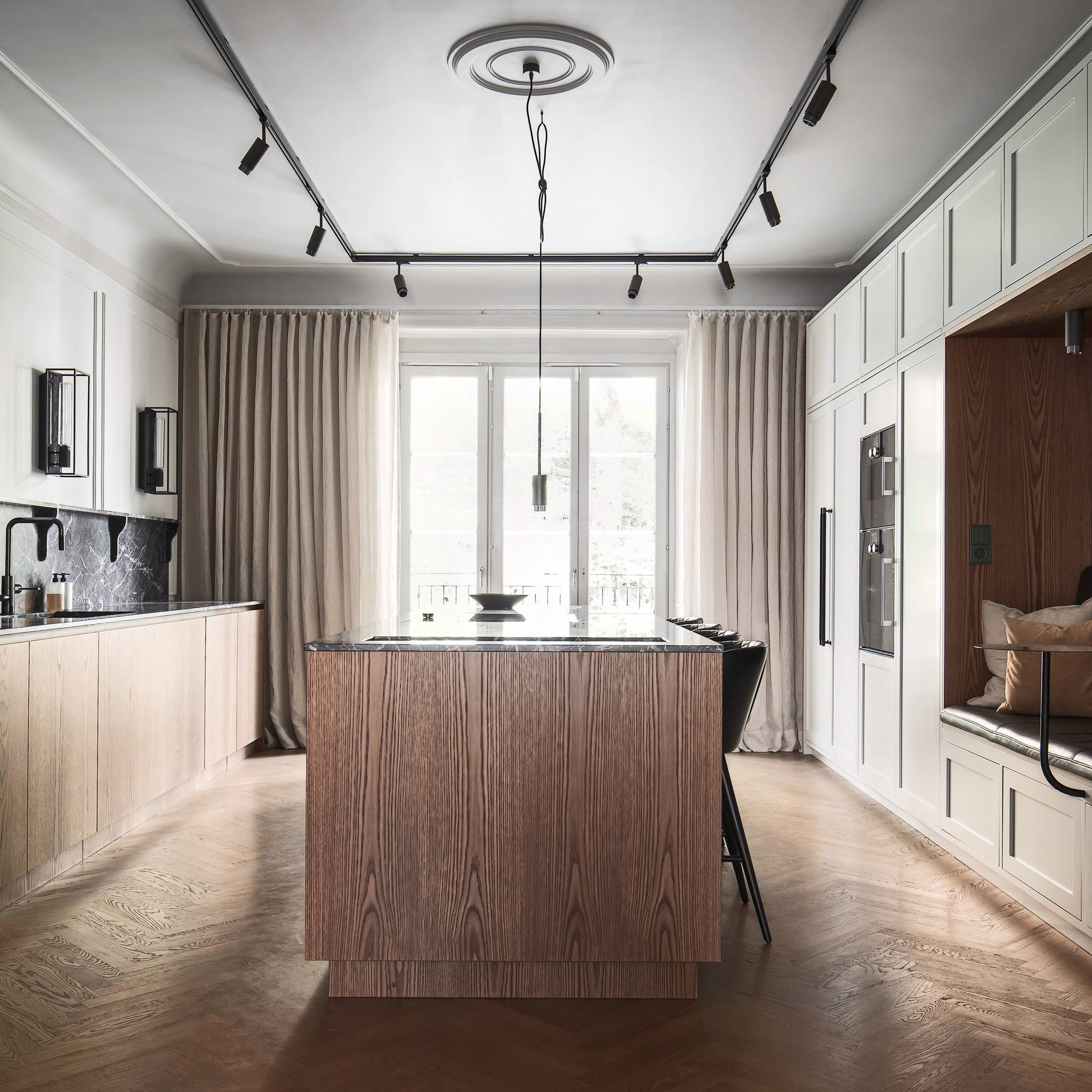 EXHAUST SPOT / LINEAR / GRAPHITE