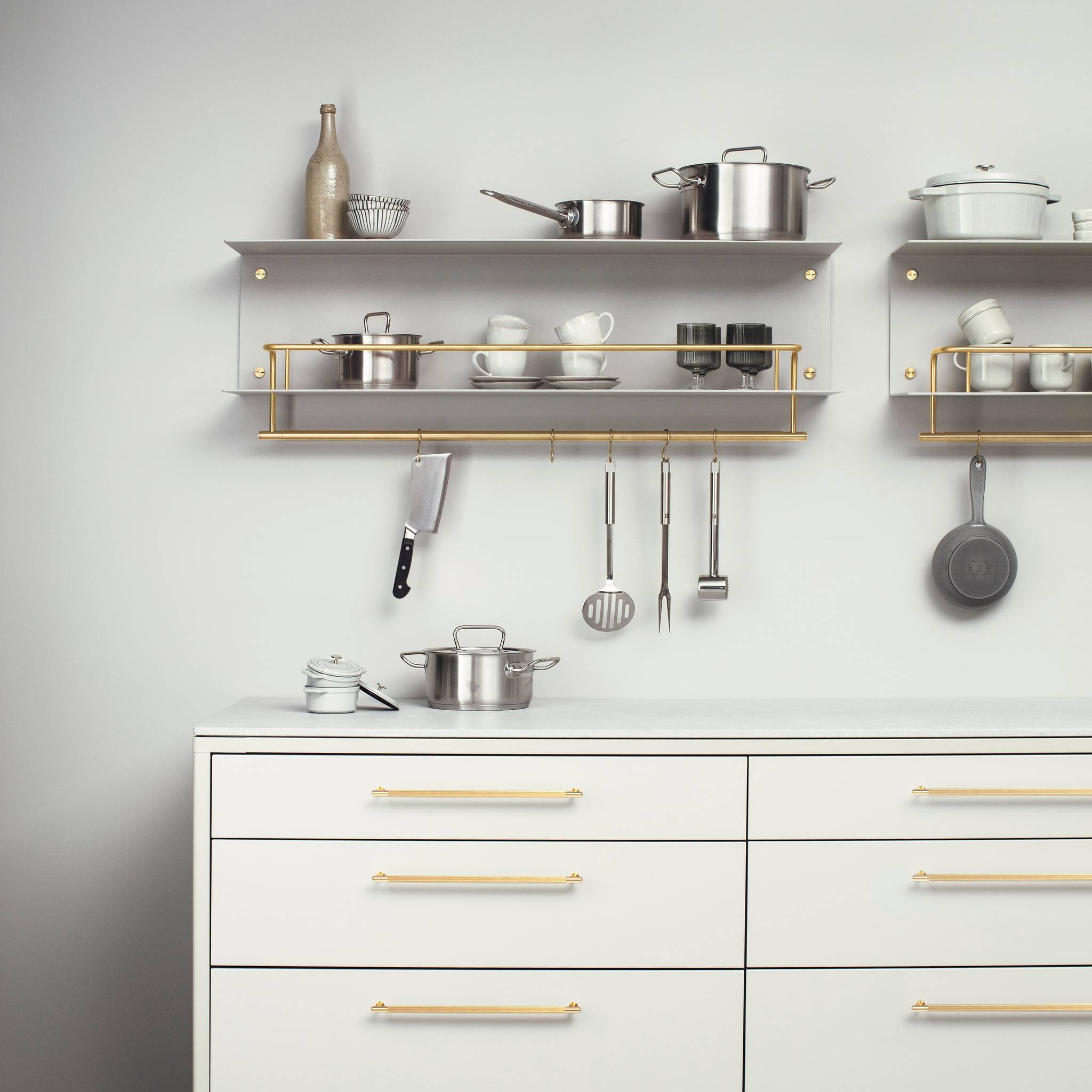 KITCHEN SHELF / HANGER / STONE