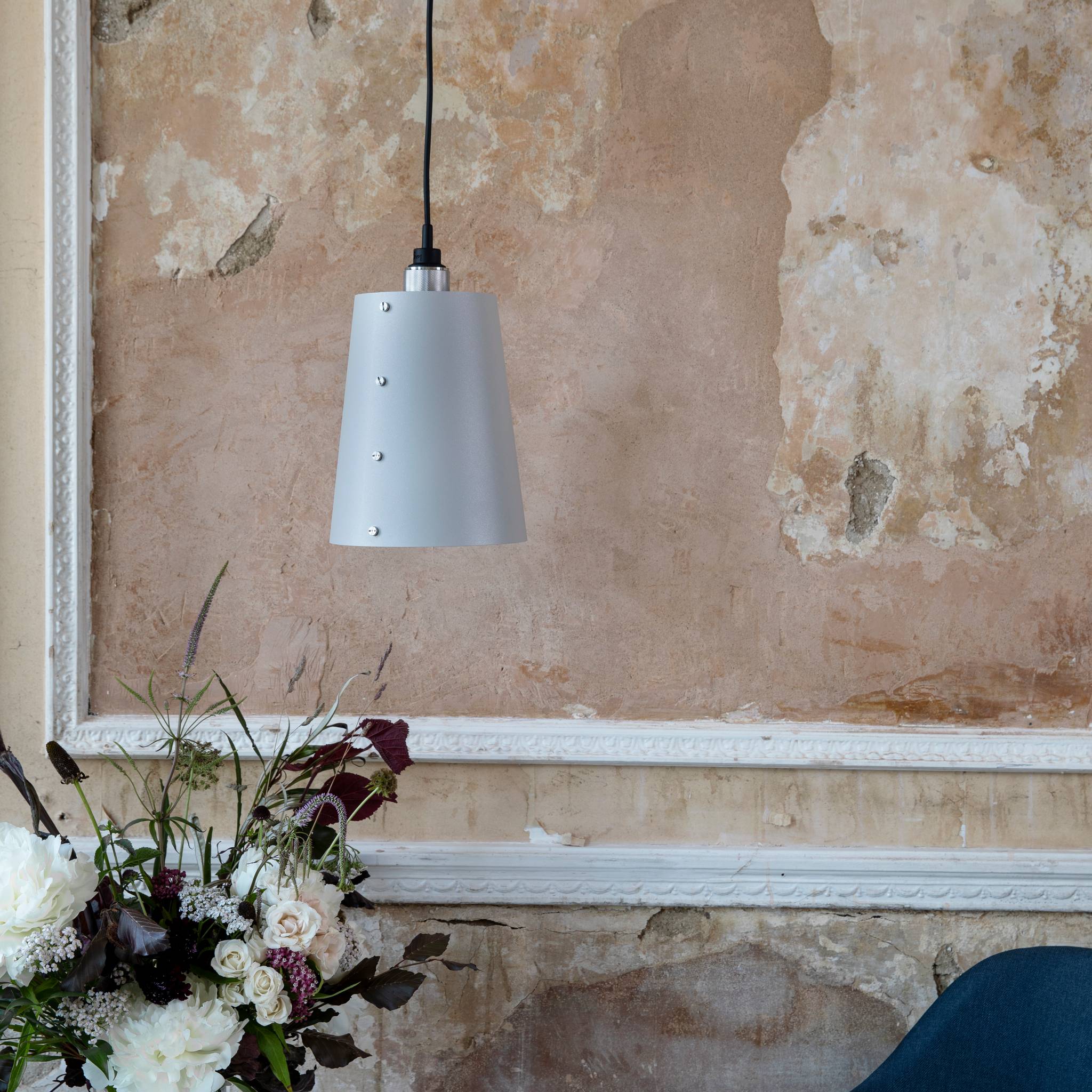 HOOKED 1.0 / LARGE / CROSS / STONE