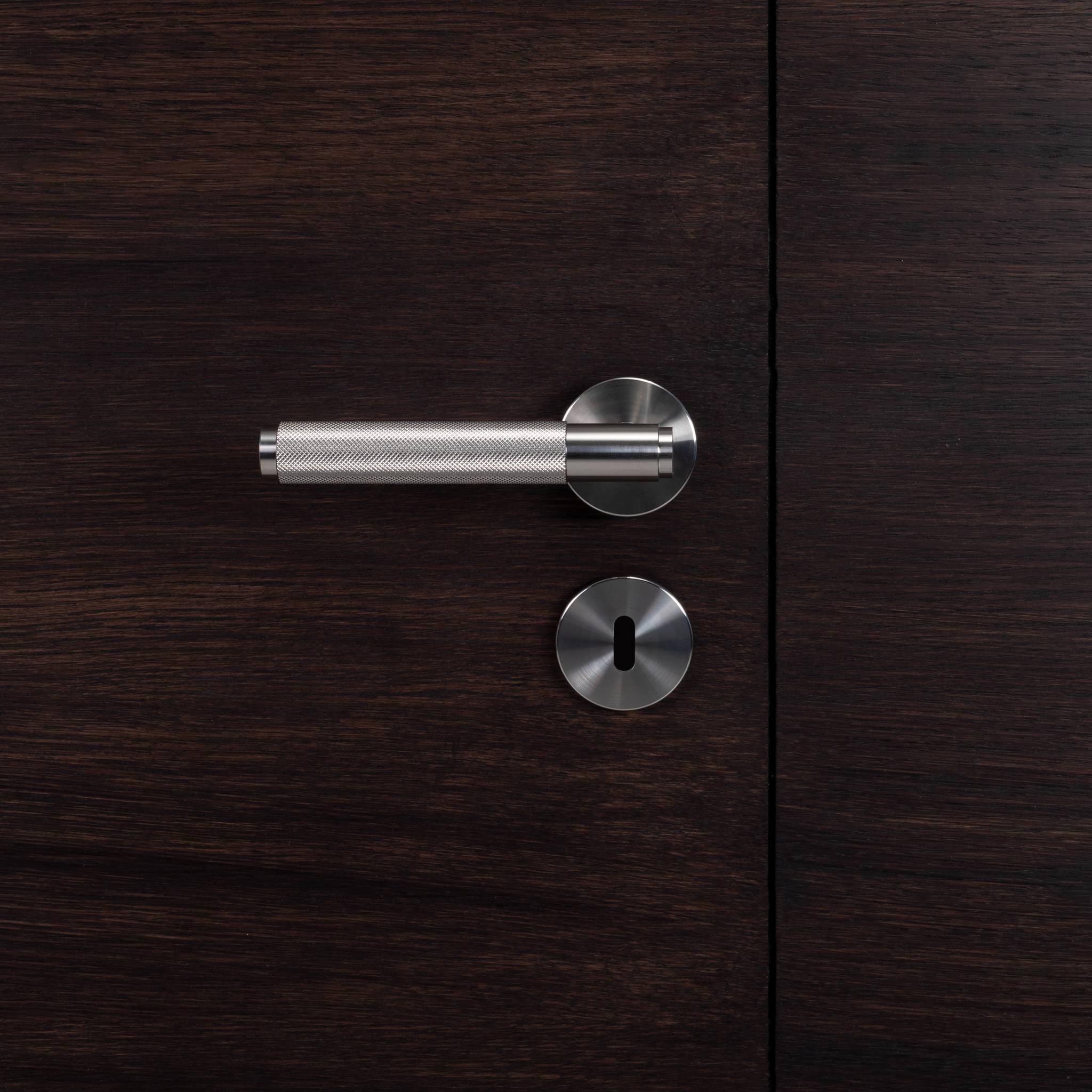 DOOR HANDLE / UNSPRUNG / CROSS (30MM)