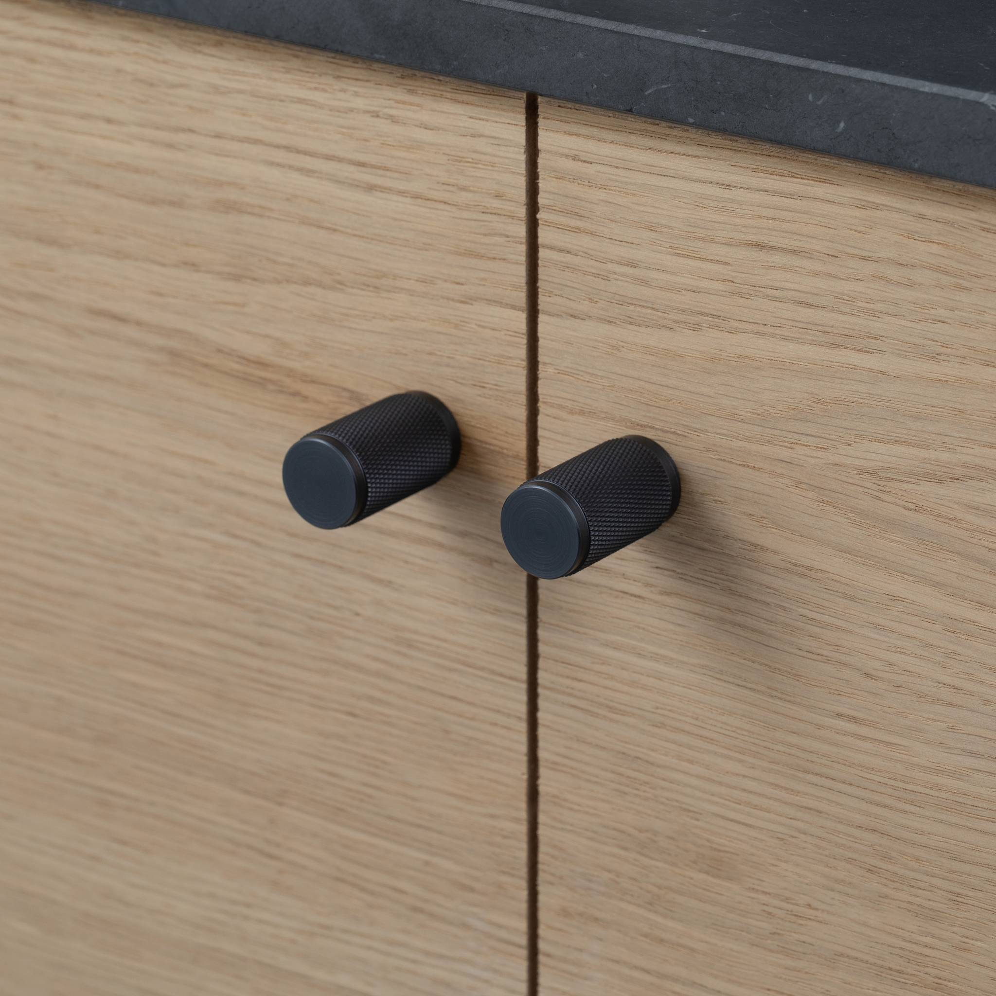 FURNITURE KNOB / CROSS