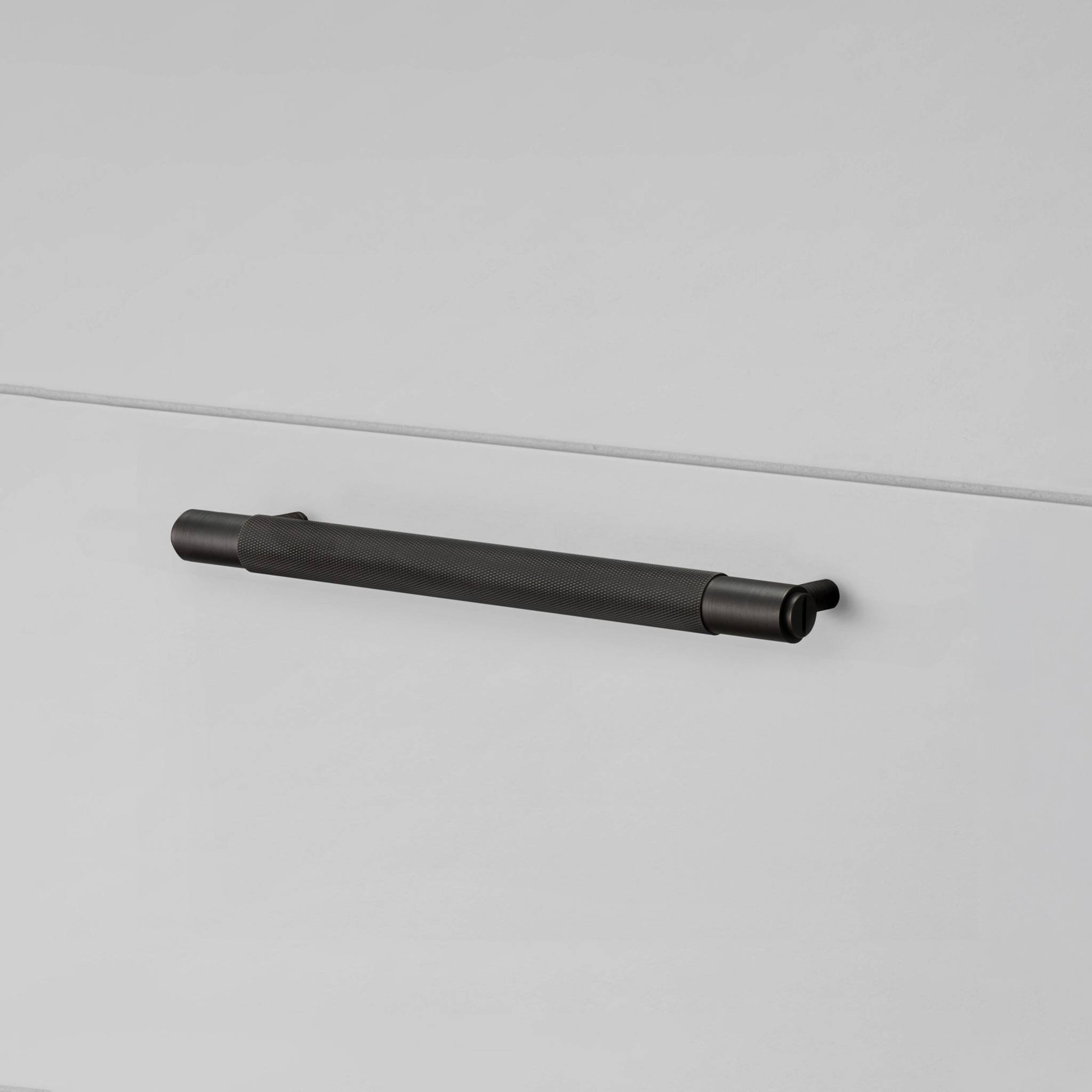 PULL BAR / CROSS