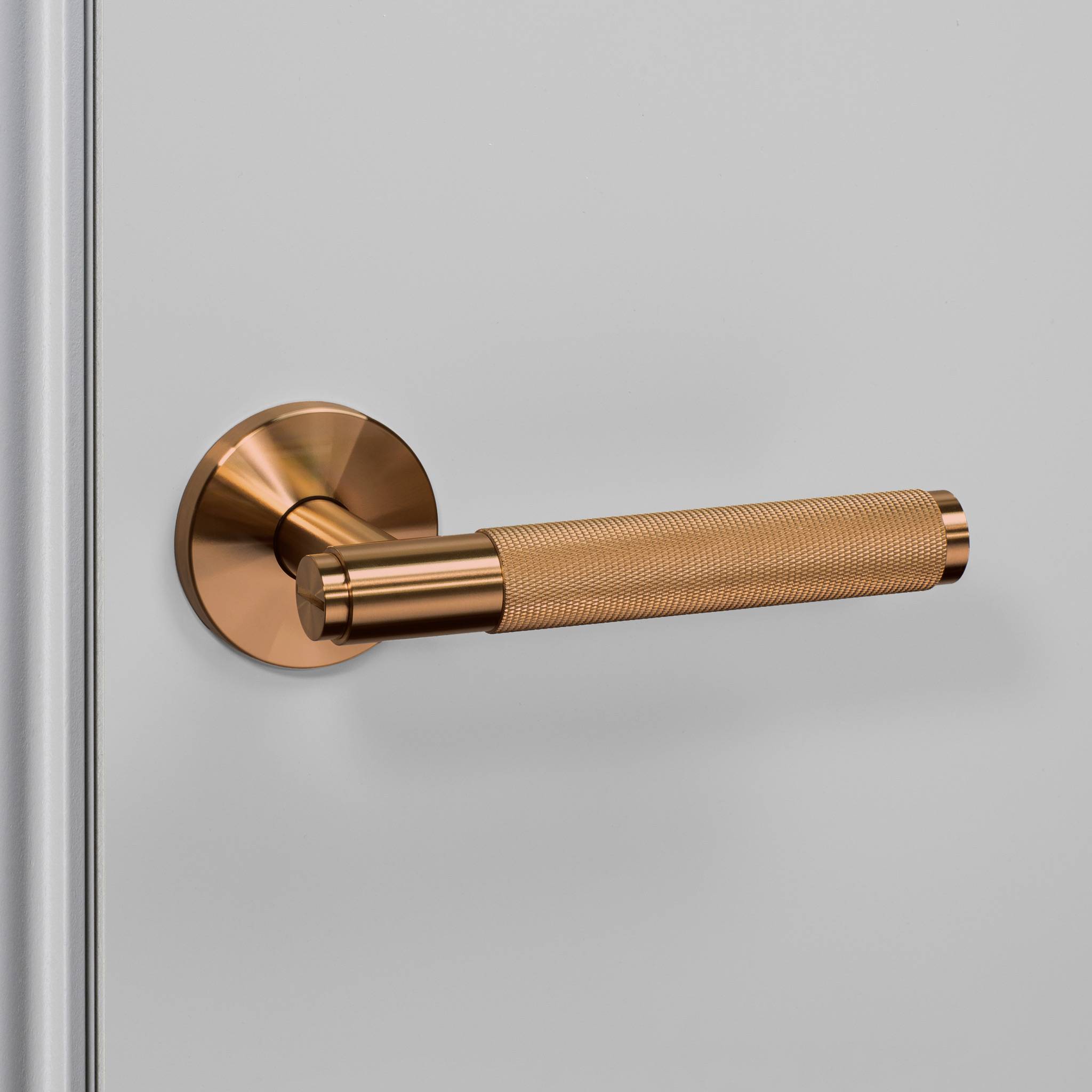 DOOR HANDLE SET / CROSS / SPRUNG