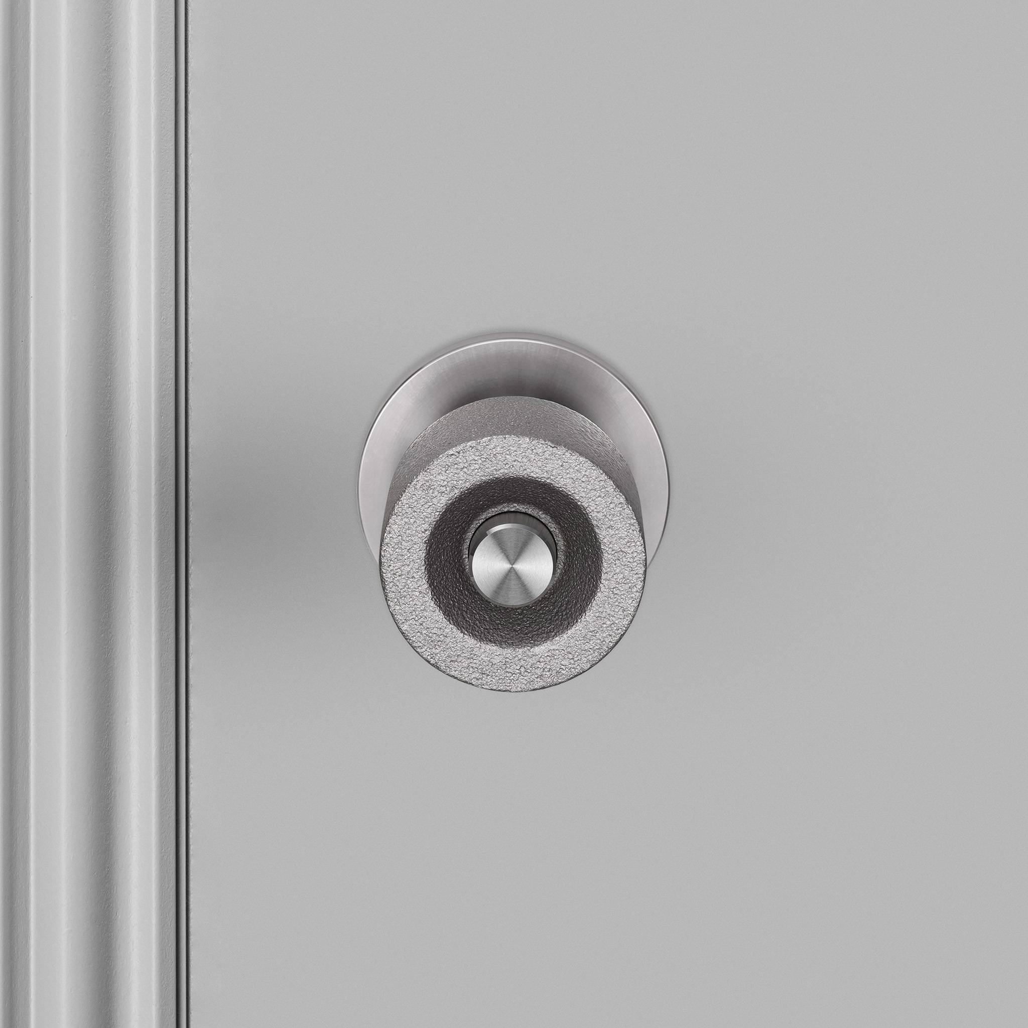 DOOR KNOB SET / CAST