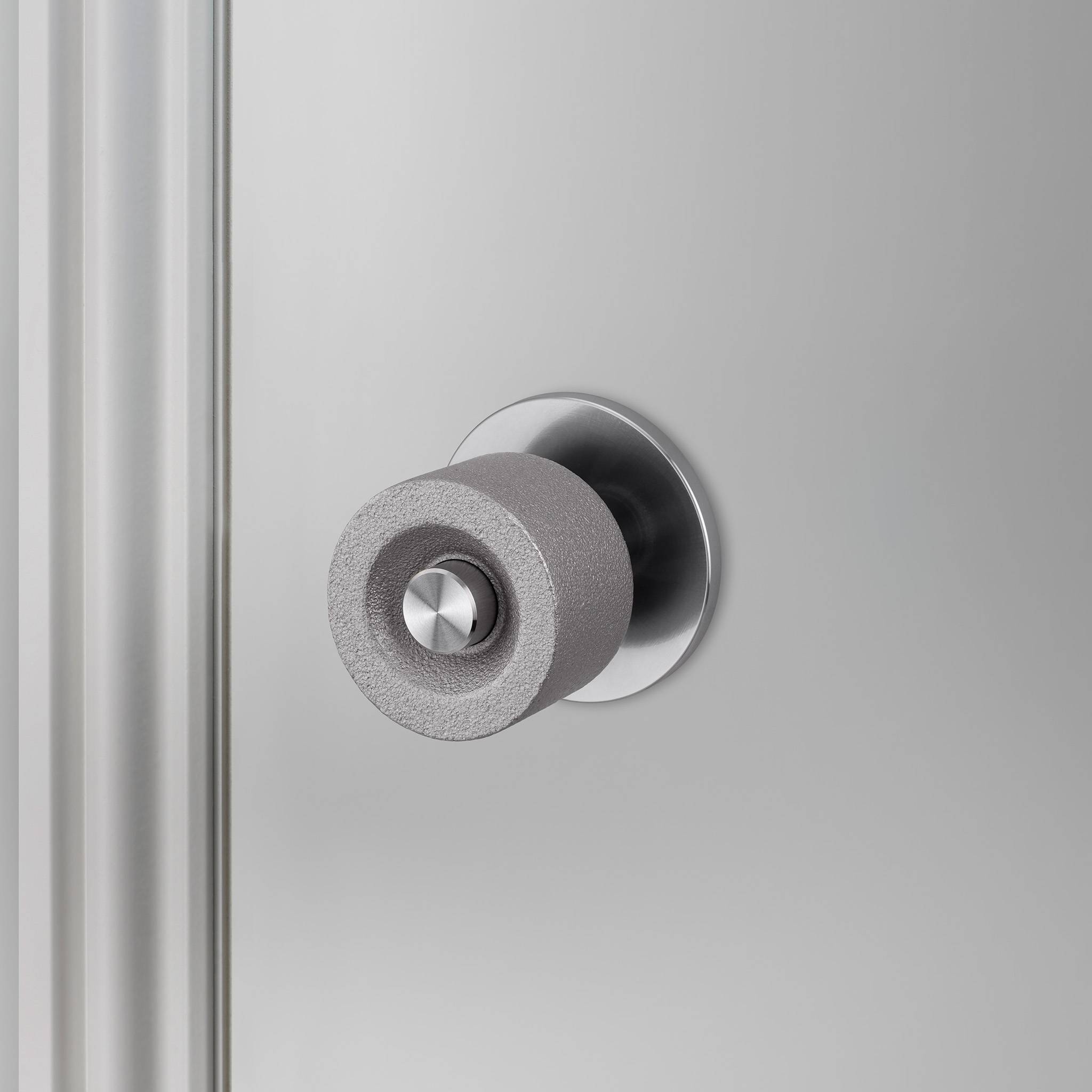 DOOR KNOB SET / CAST