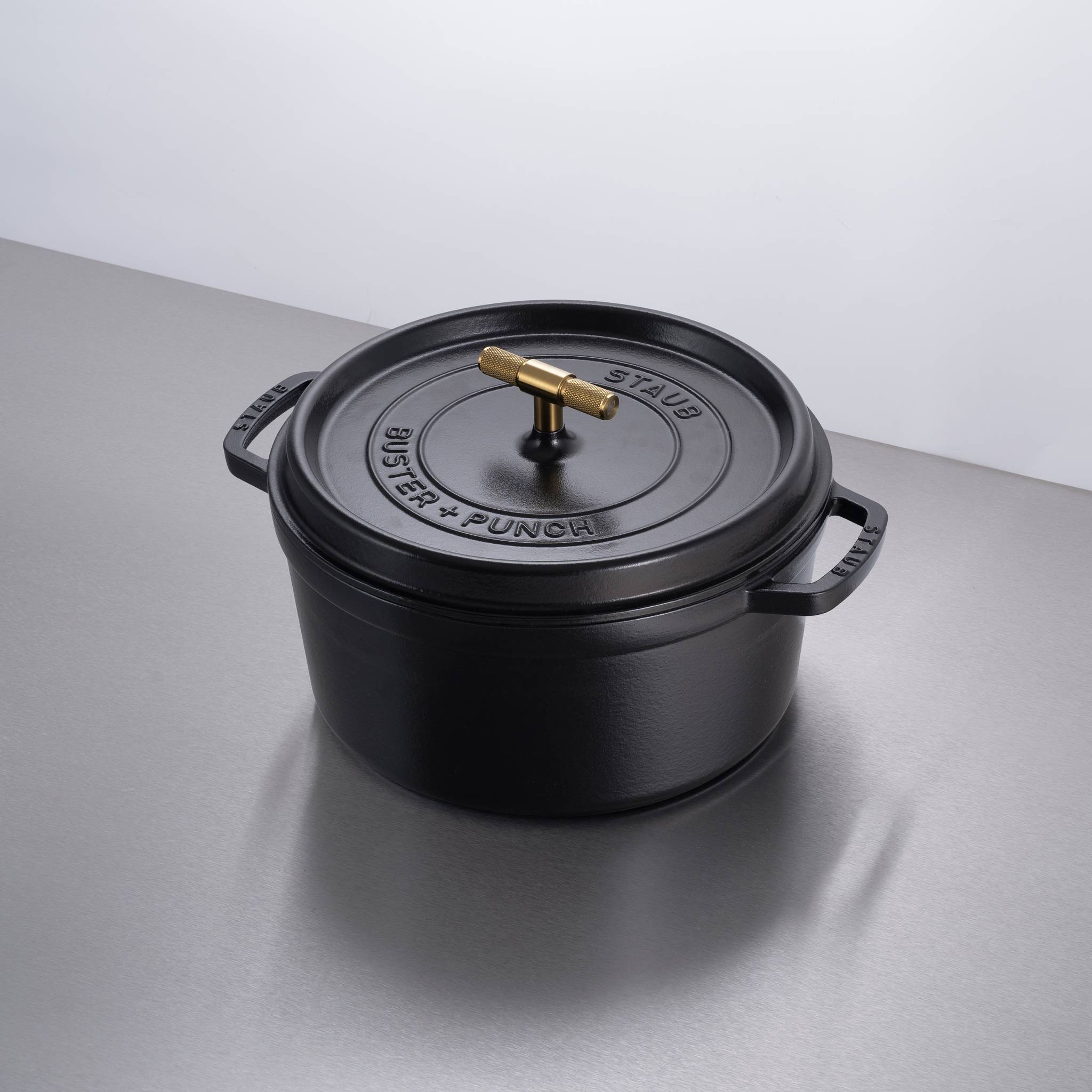 COCOTTE / 11.02 INCHES / CROSS / STAUB / BLACK