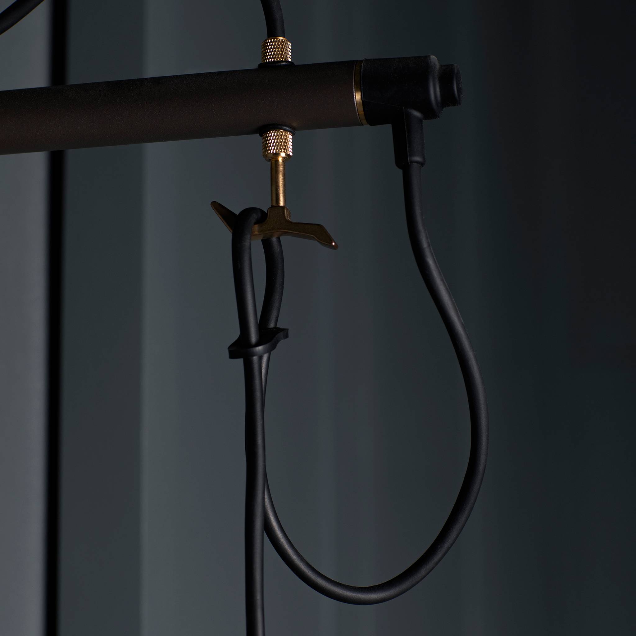 HOOKED WALL / CROSS / SMALL / GRAPHITE