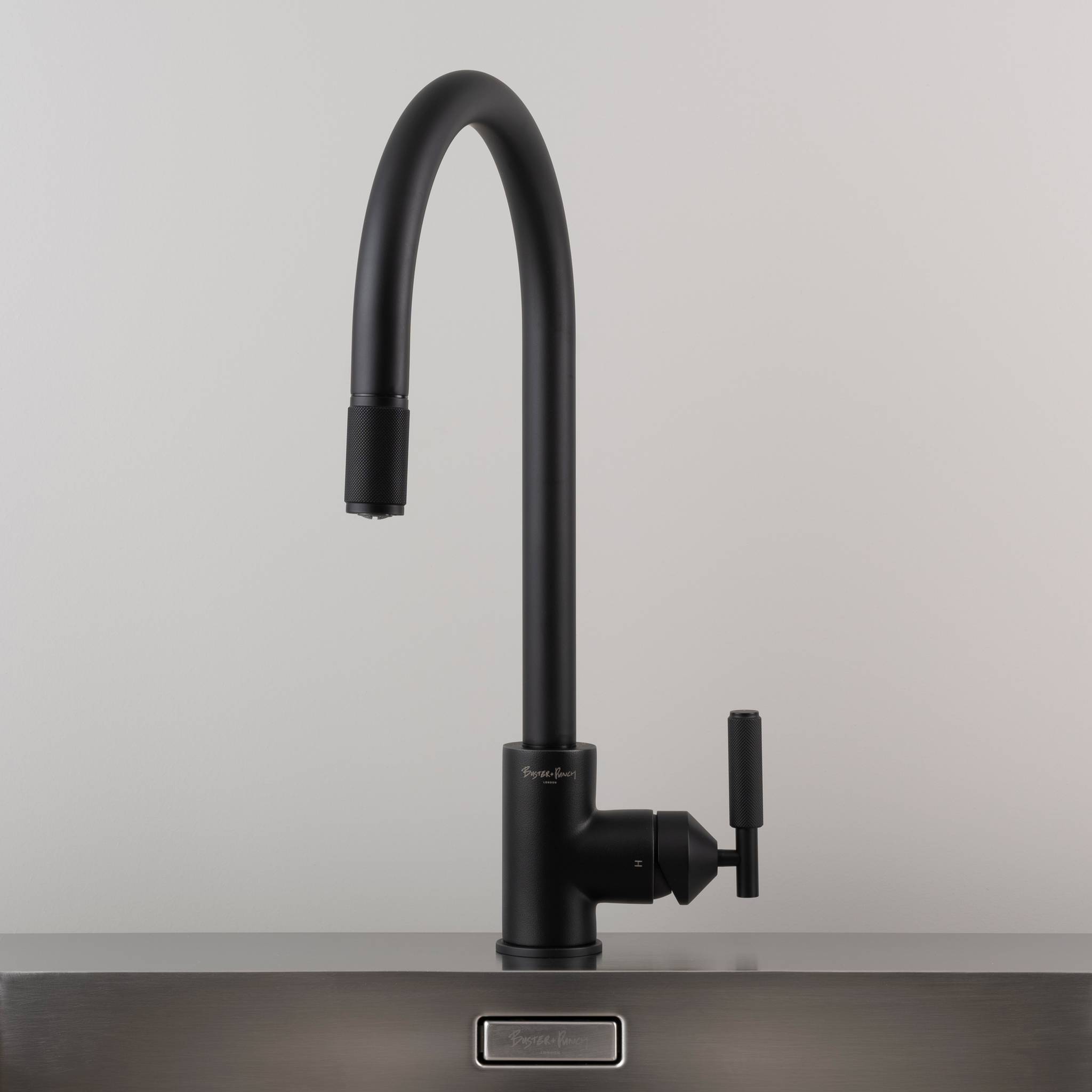 KITCHEN FAUCET / PULL-OUT MIXER / CROSS
