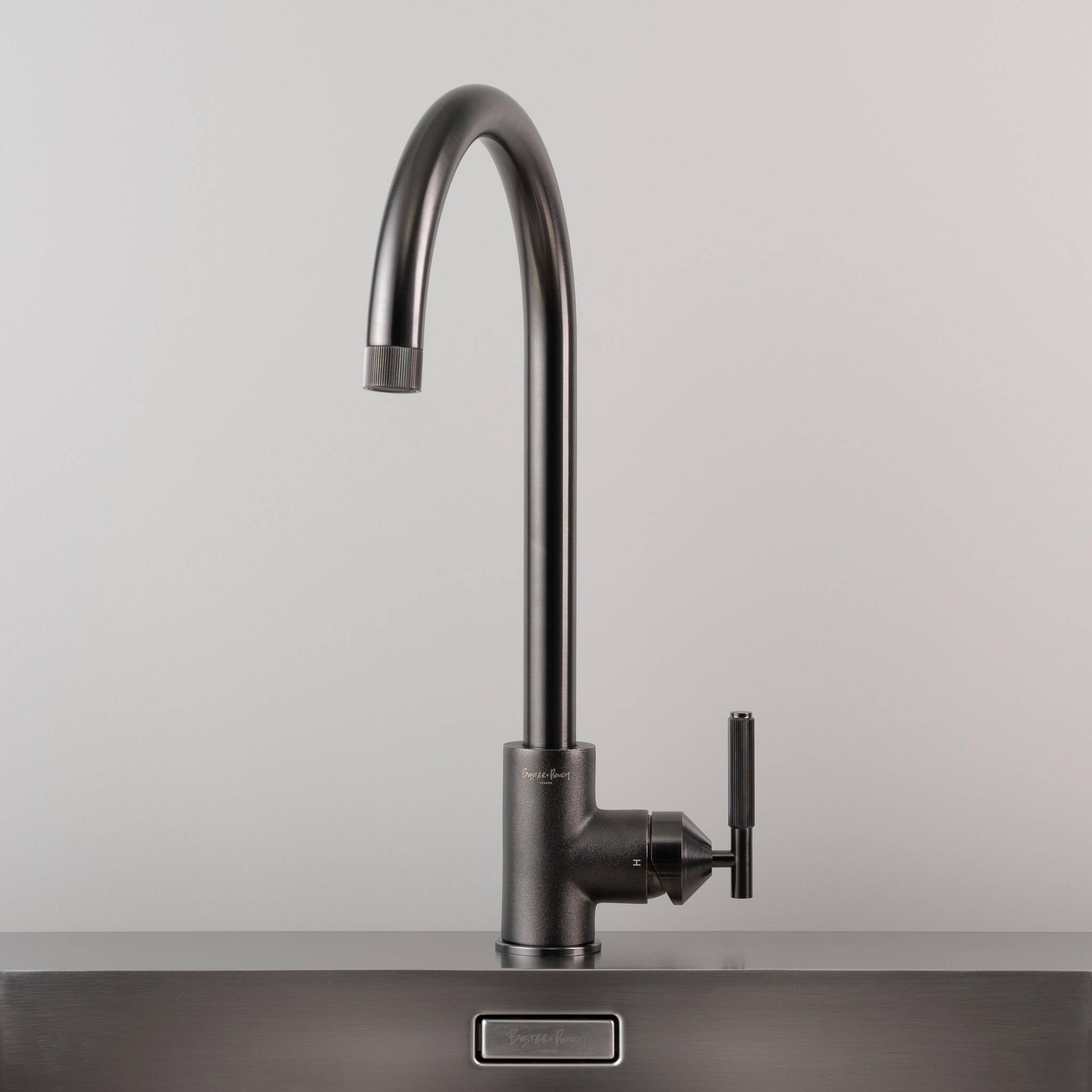 EU KITCHEN TAP / MIXER / LINEAR