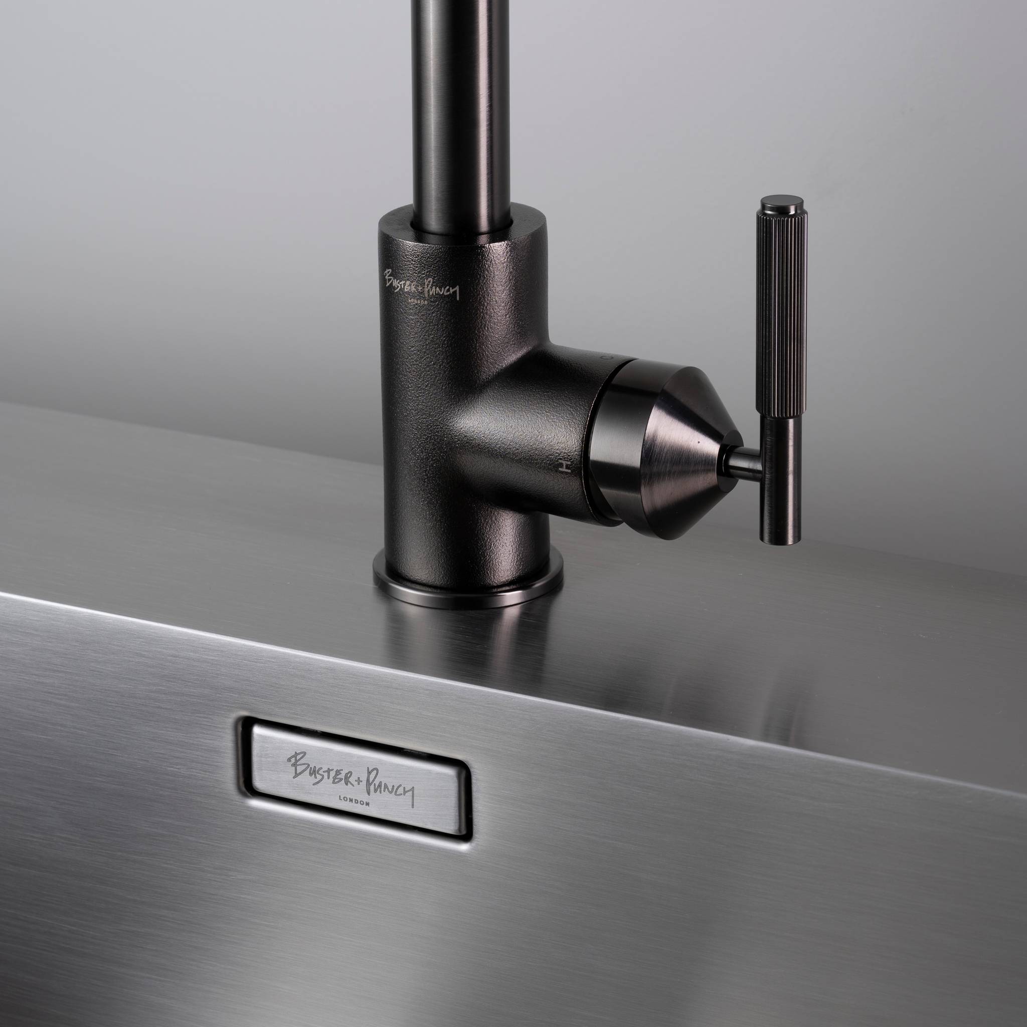 EU KITCHEN TAP / PULL-OUT MIXER / LINEAR