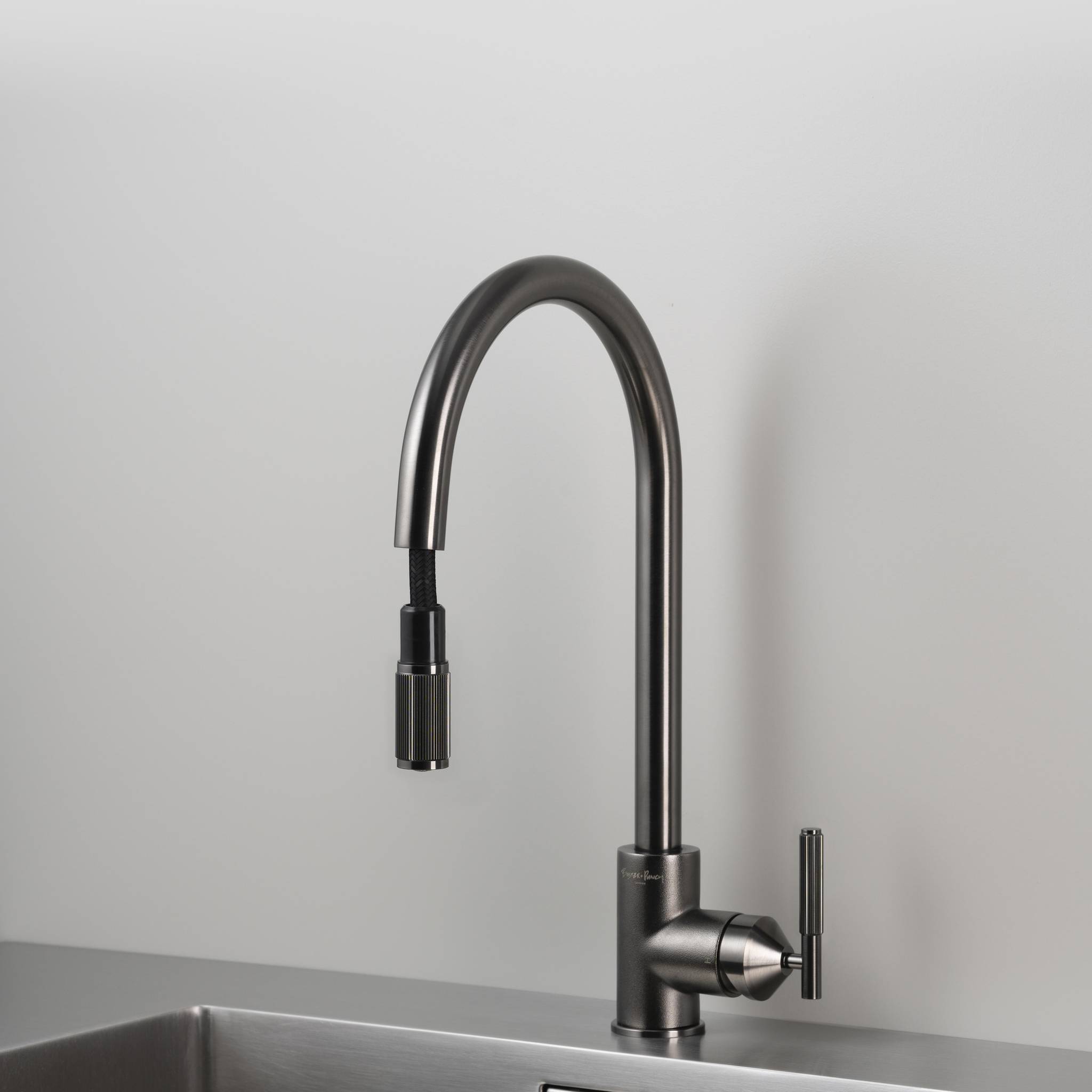 EU KITCHEN TAP / PULL-OUT MIXER / LINEAR