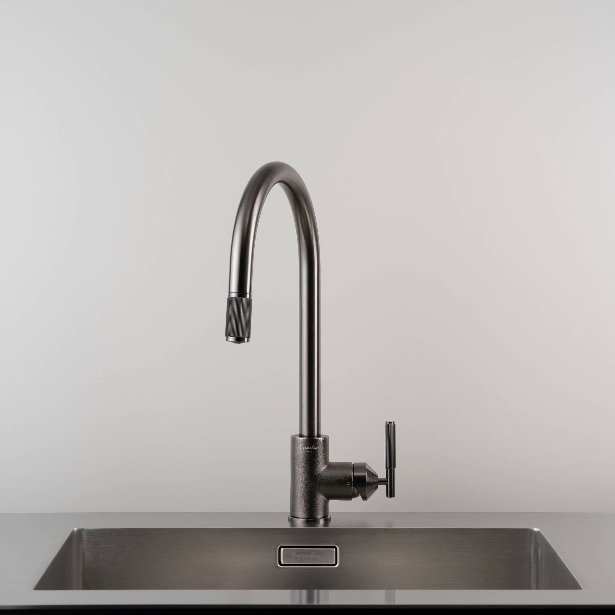 EU KITCHEN TAP / PULL-OUT MIXER / LINEAR