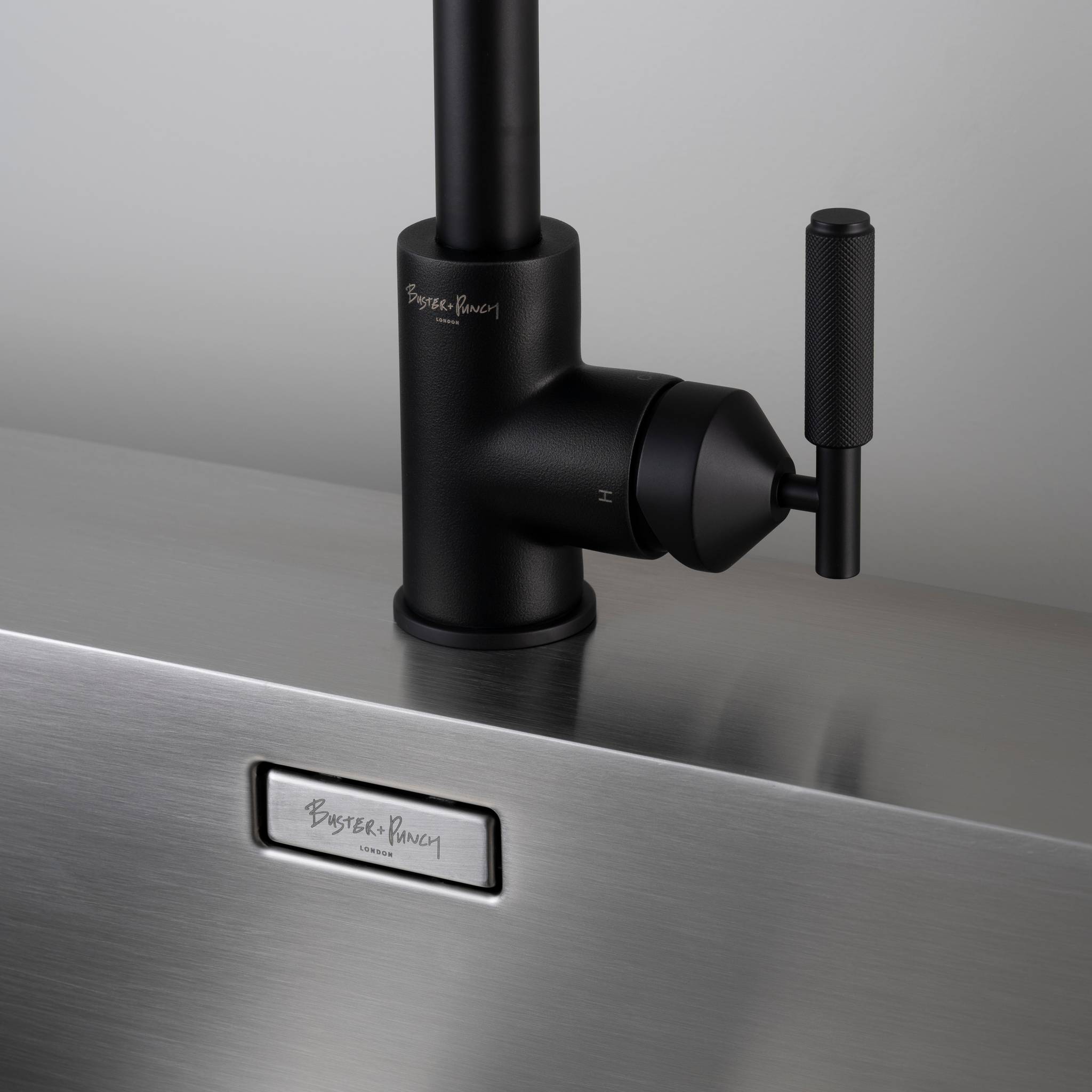 EU KITCHEN TAP / PULL-OUT MIXER / CROSS
