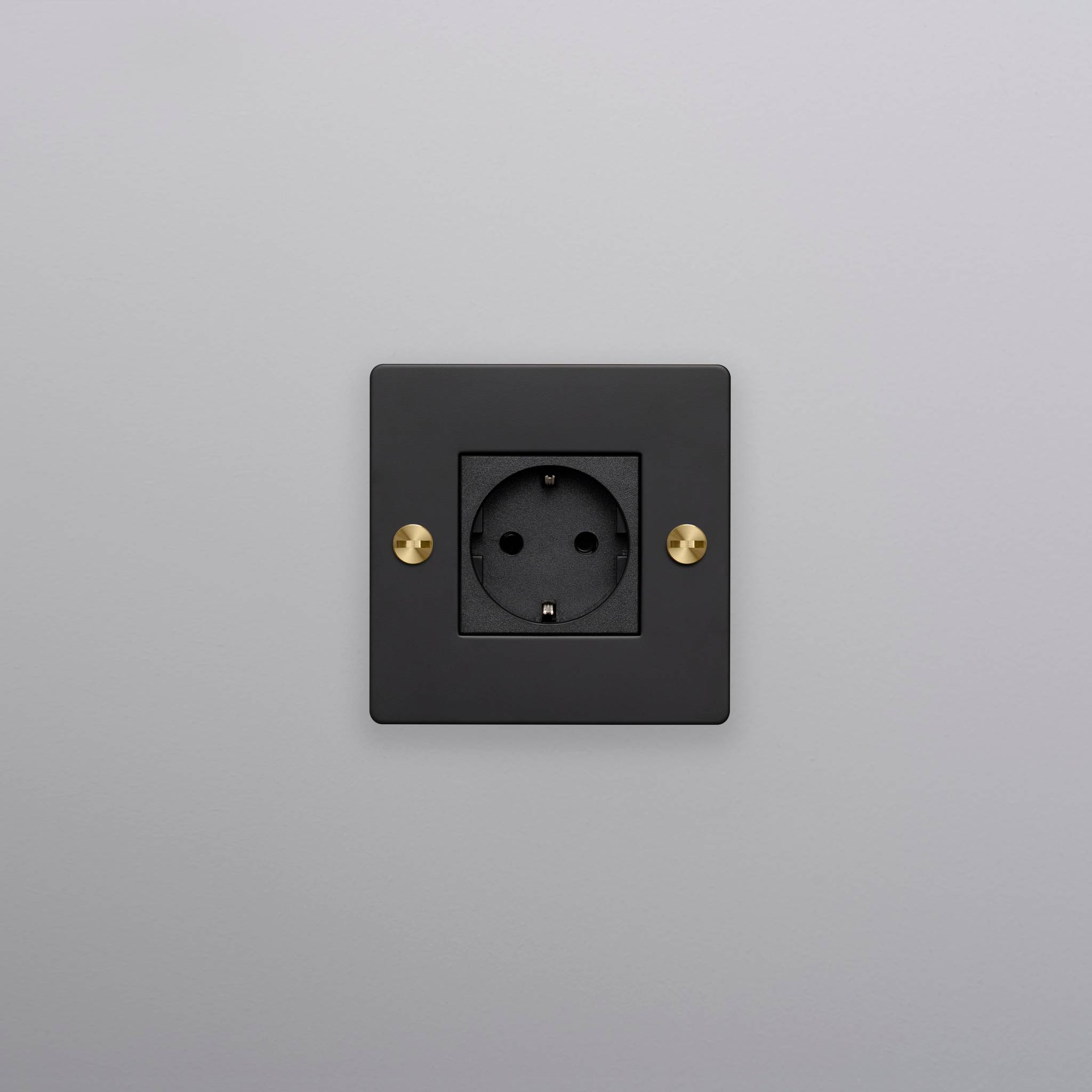1G SOCKET / SCHUKO TYPE F / CROSS / WITHOUT LOGO
