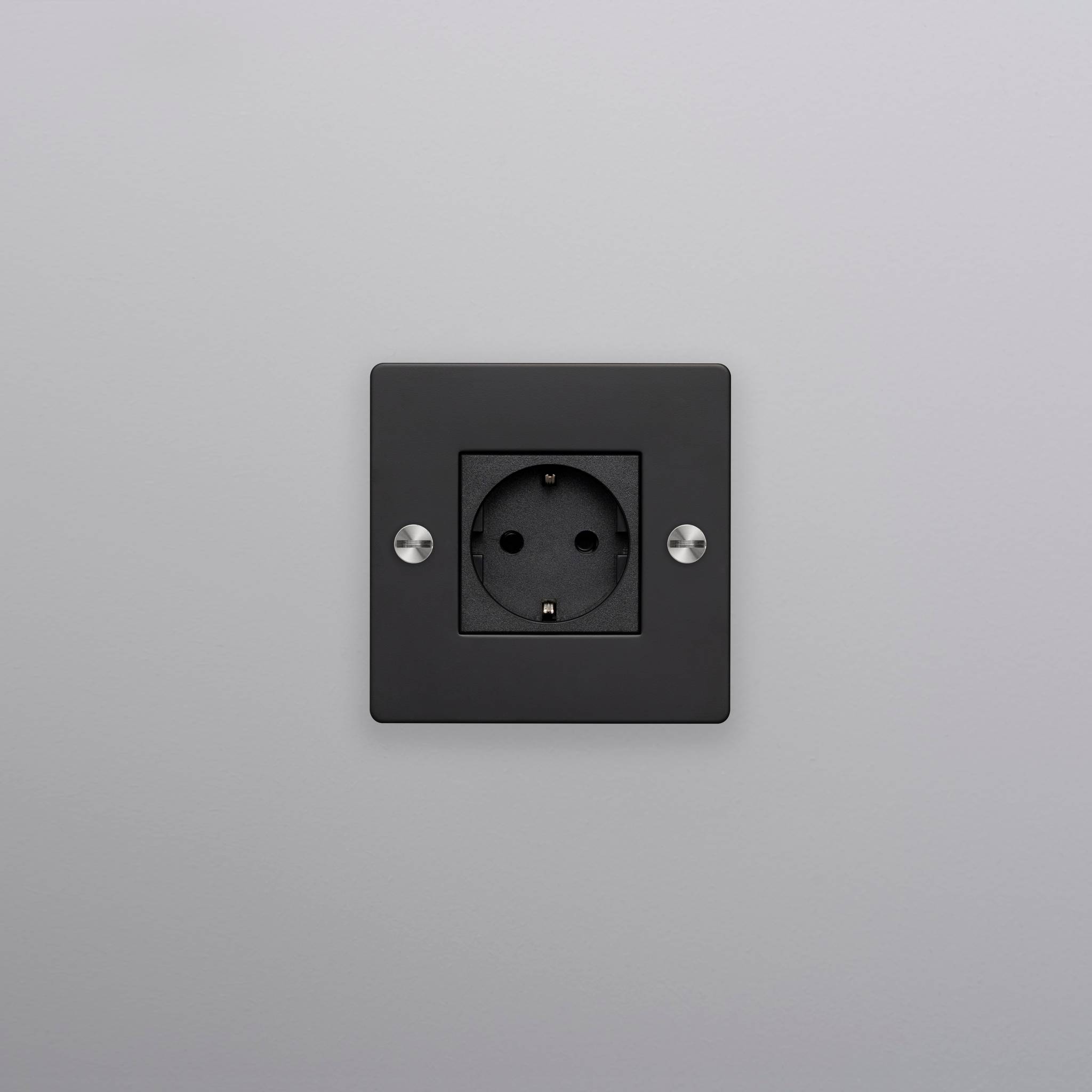 1G SOCKET / SCHUKO TYPE F / CROSS / WITHOUT LOGO