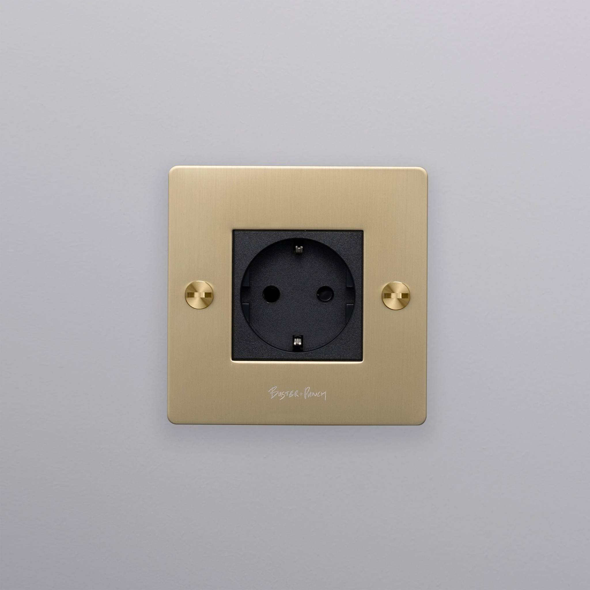 1G SOCKET / SCHUKO TYPE F / CROSS / WITH LOGO
