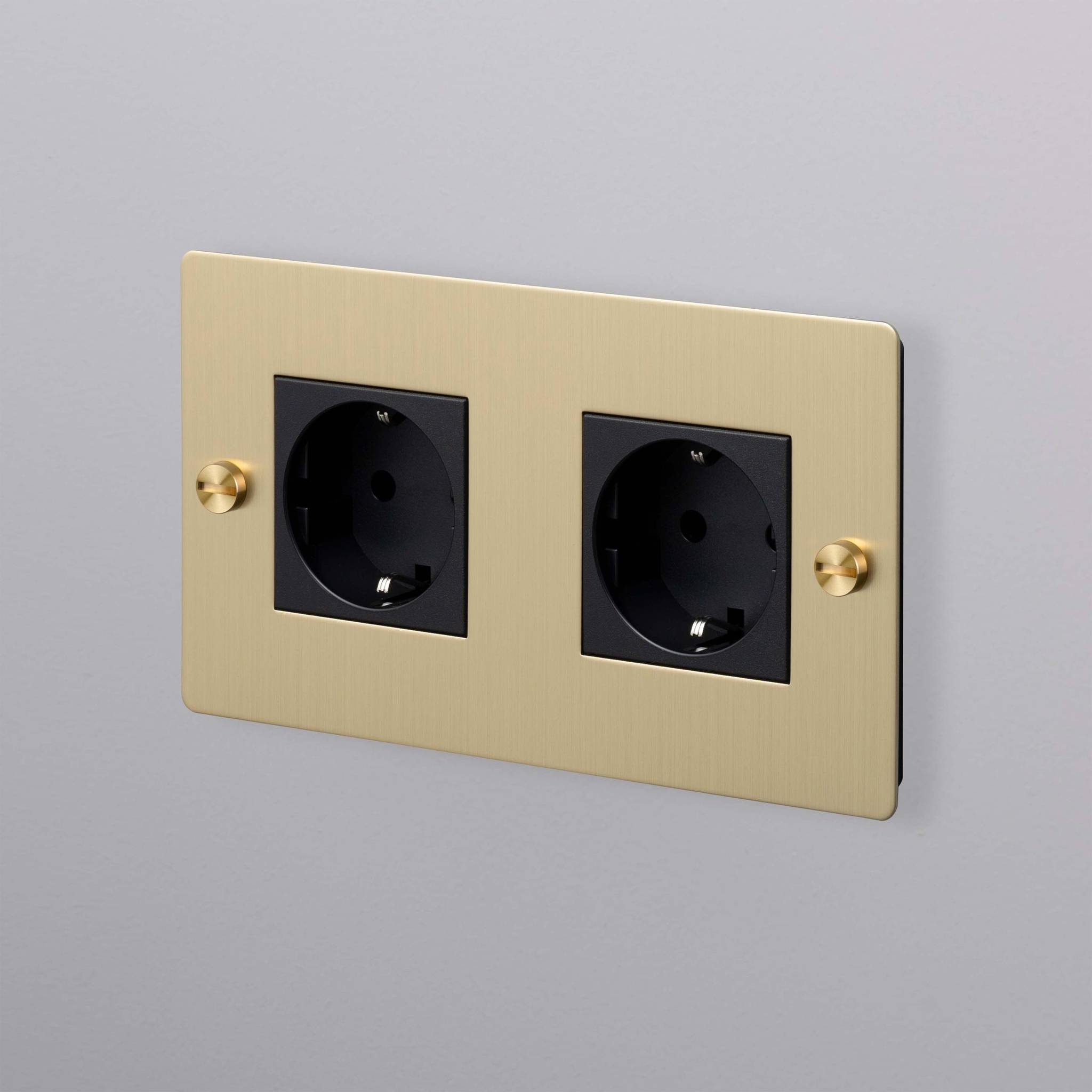 2G SOCKET / SCHUKO TYPE F / WITHOUT LOGO