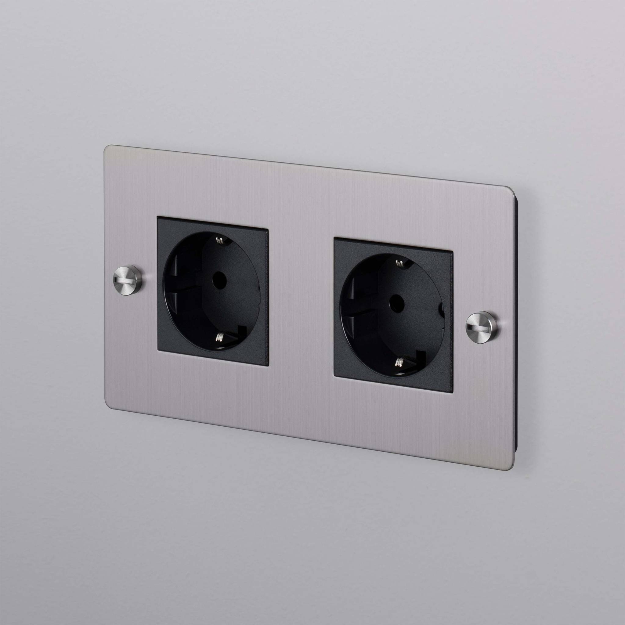 2G SOCKET / SCHUKO TYPE F / WITHOUT LOGO
