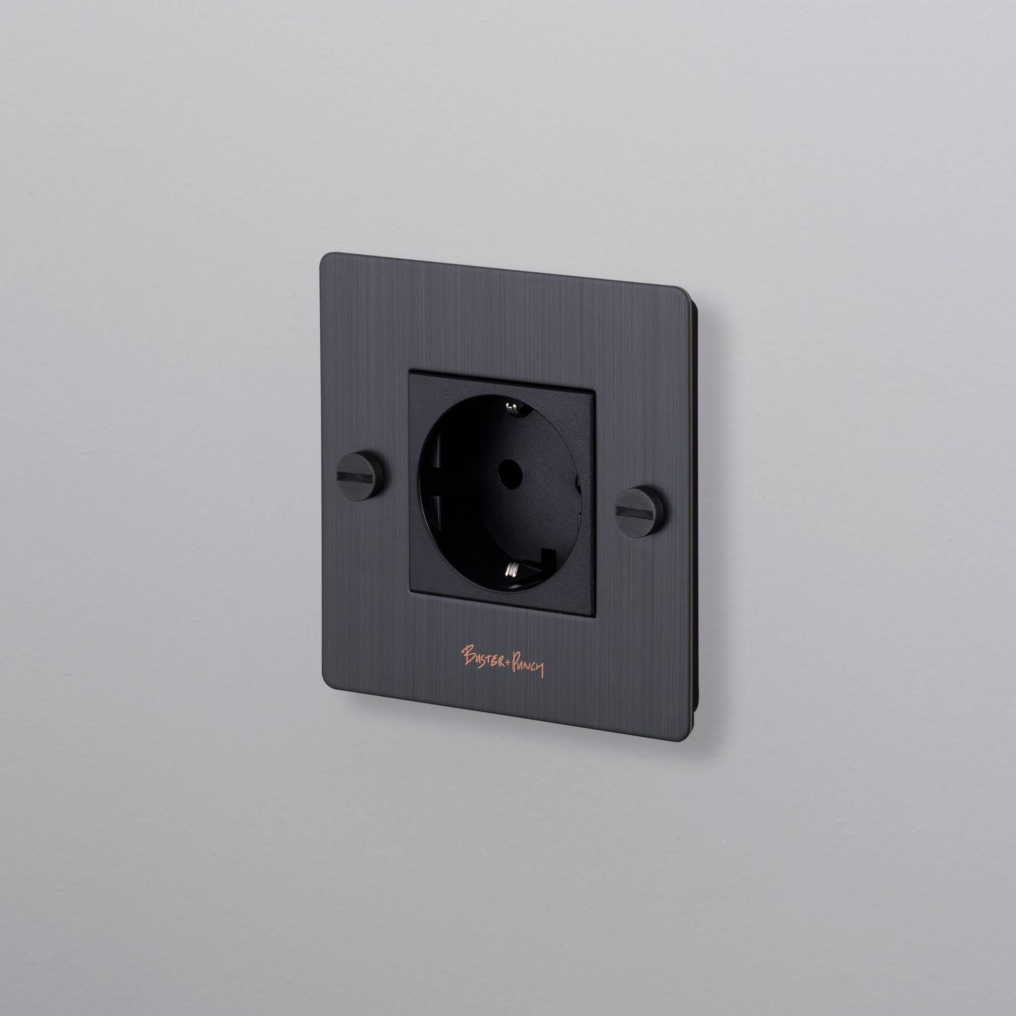 1G SOCKET / SCHUKO TYPE F / CROSS / WITH LOGO