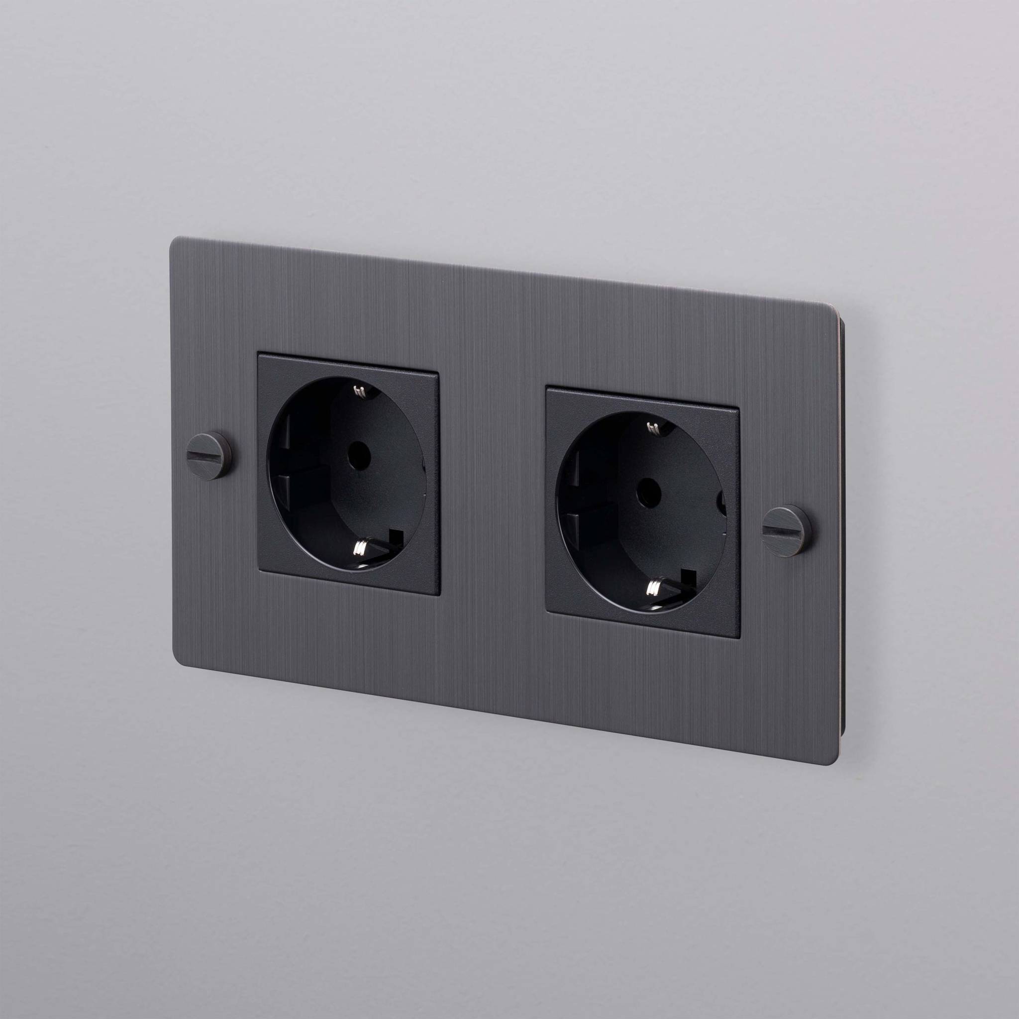 2G SOCKET / SCHUKO TYPE F / WITHOUT LOGO