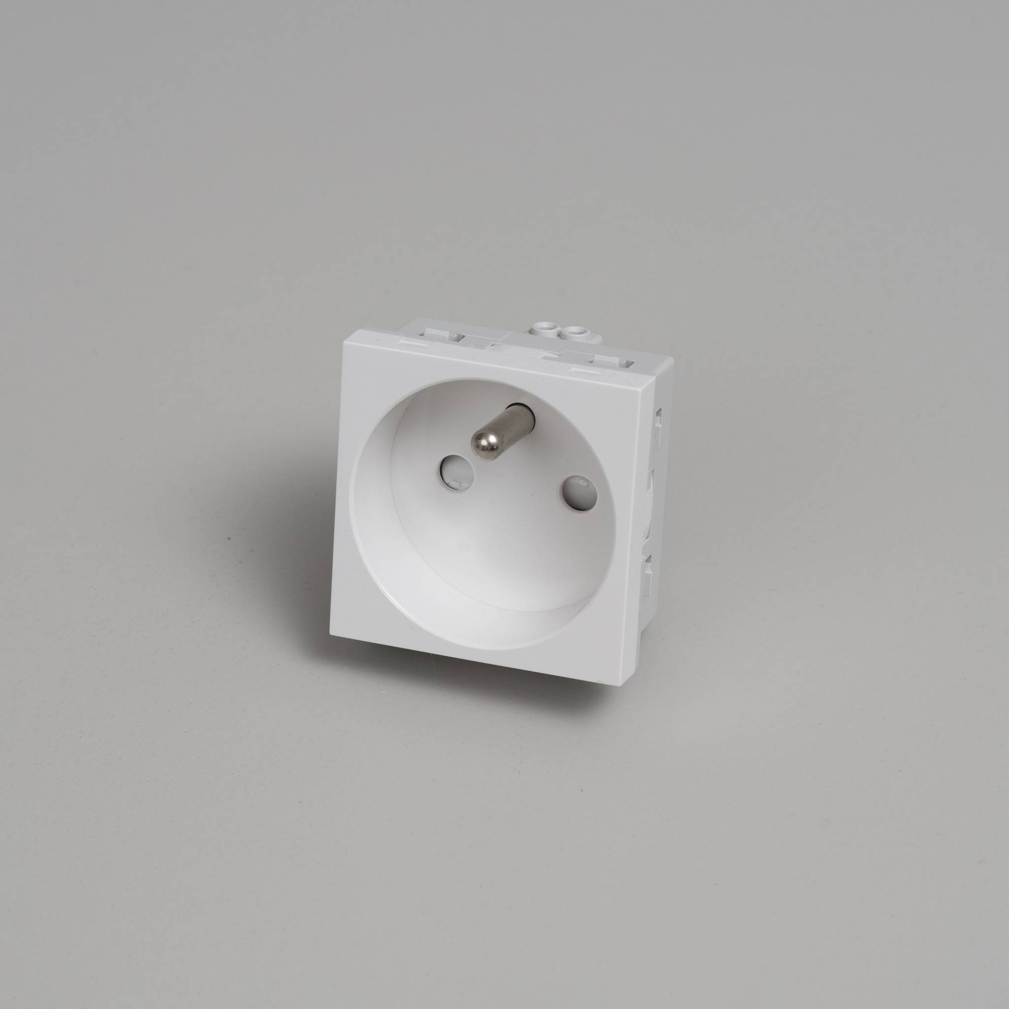 FRENCH BELGIAN SOCKET MODULE / TYPE E / 45 MM