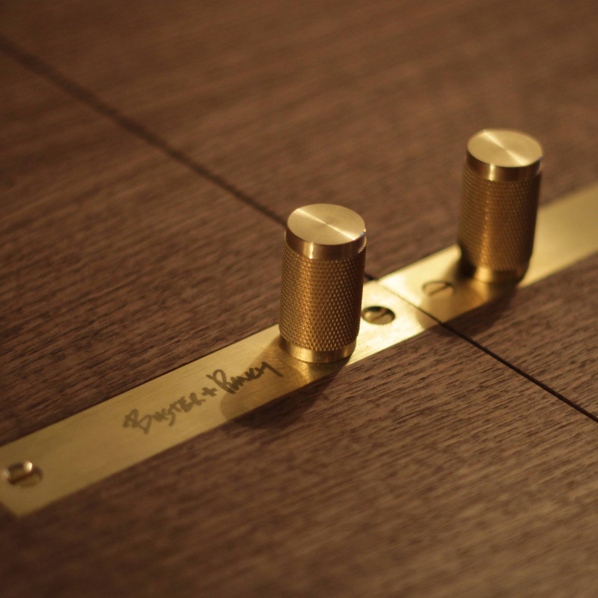 THE ROCKSTAR / AMERICAN WALNUT / EU