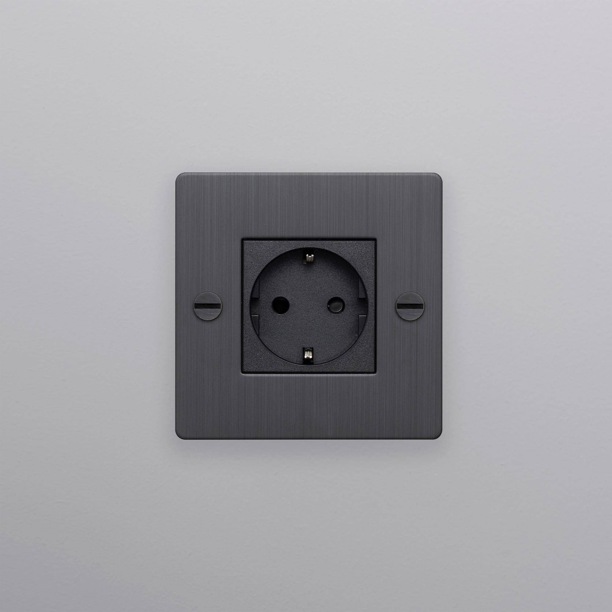 1G SOCKET / SCHUKO TYPE F / CROSS / WITHOUT LOGO