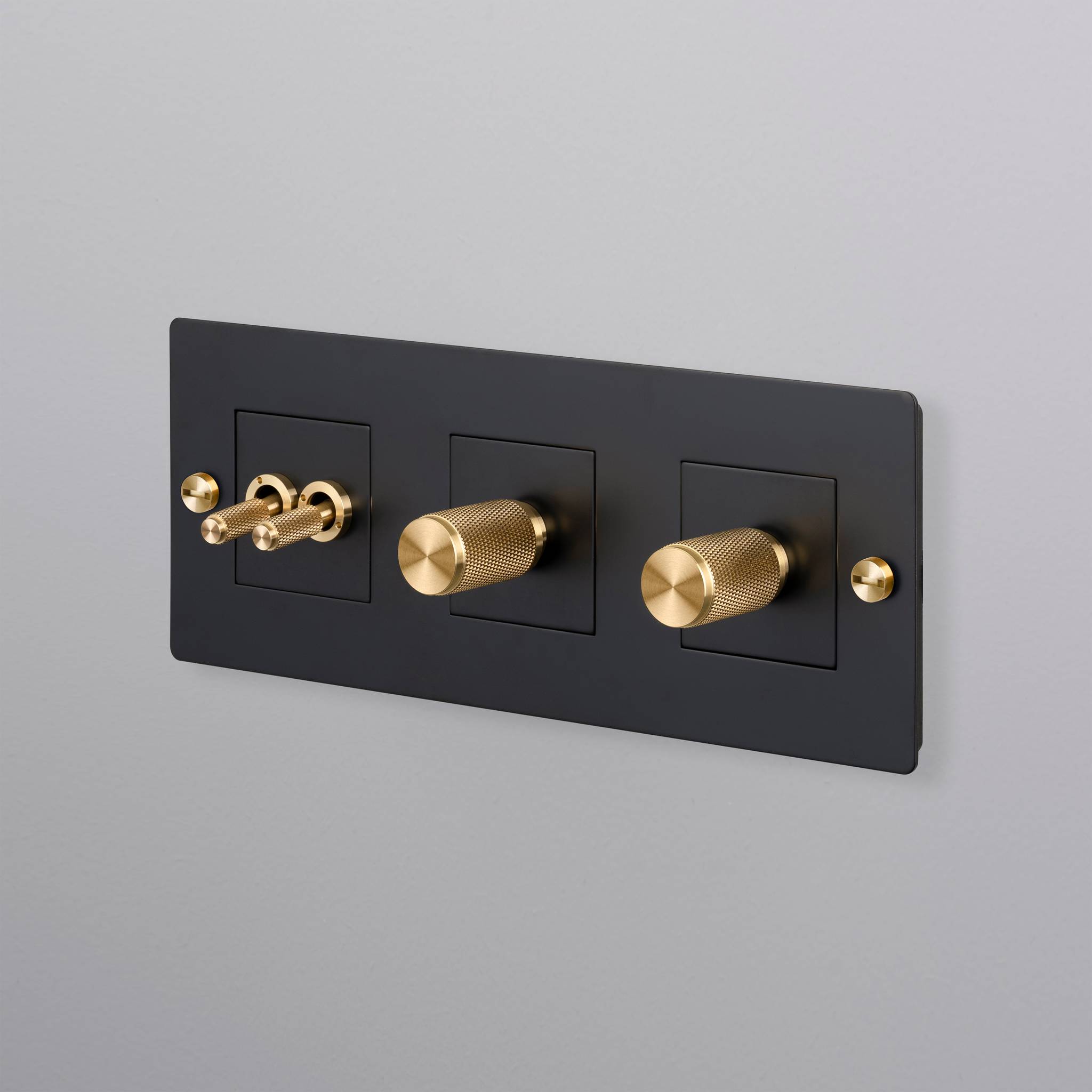 3G WALL PLATE / HORIZONTAL / WITH INFILLS / WITHOUT LOGO
