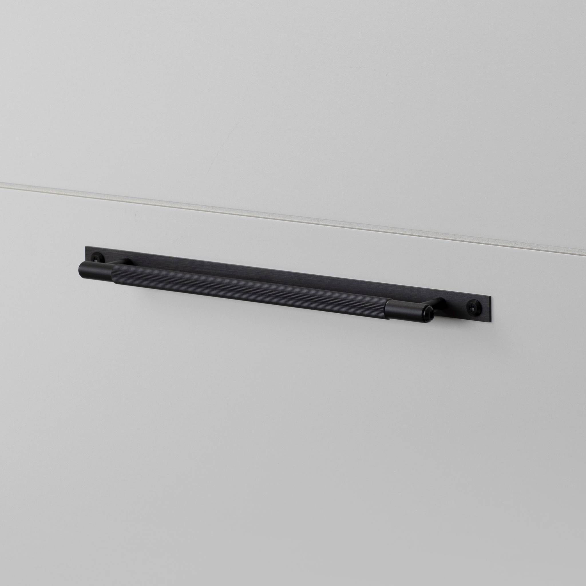 PULL BAR / PLATE / LINEAR