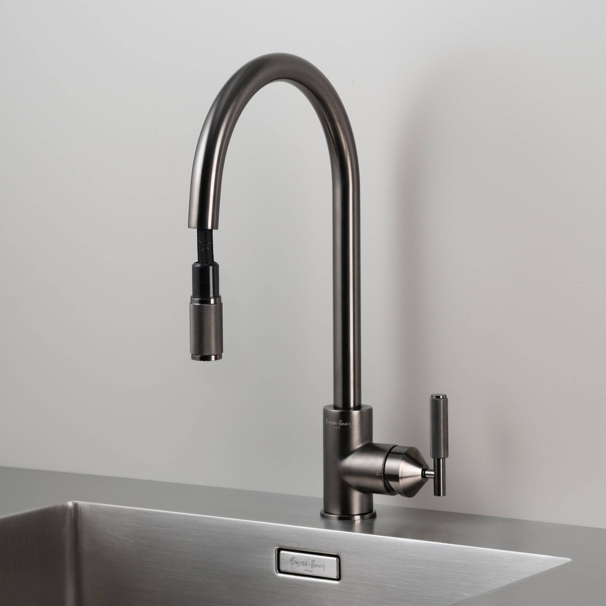 KITCHEN FAUCET / PULL-OUT MIXER / CROSS
