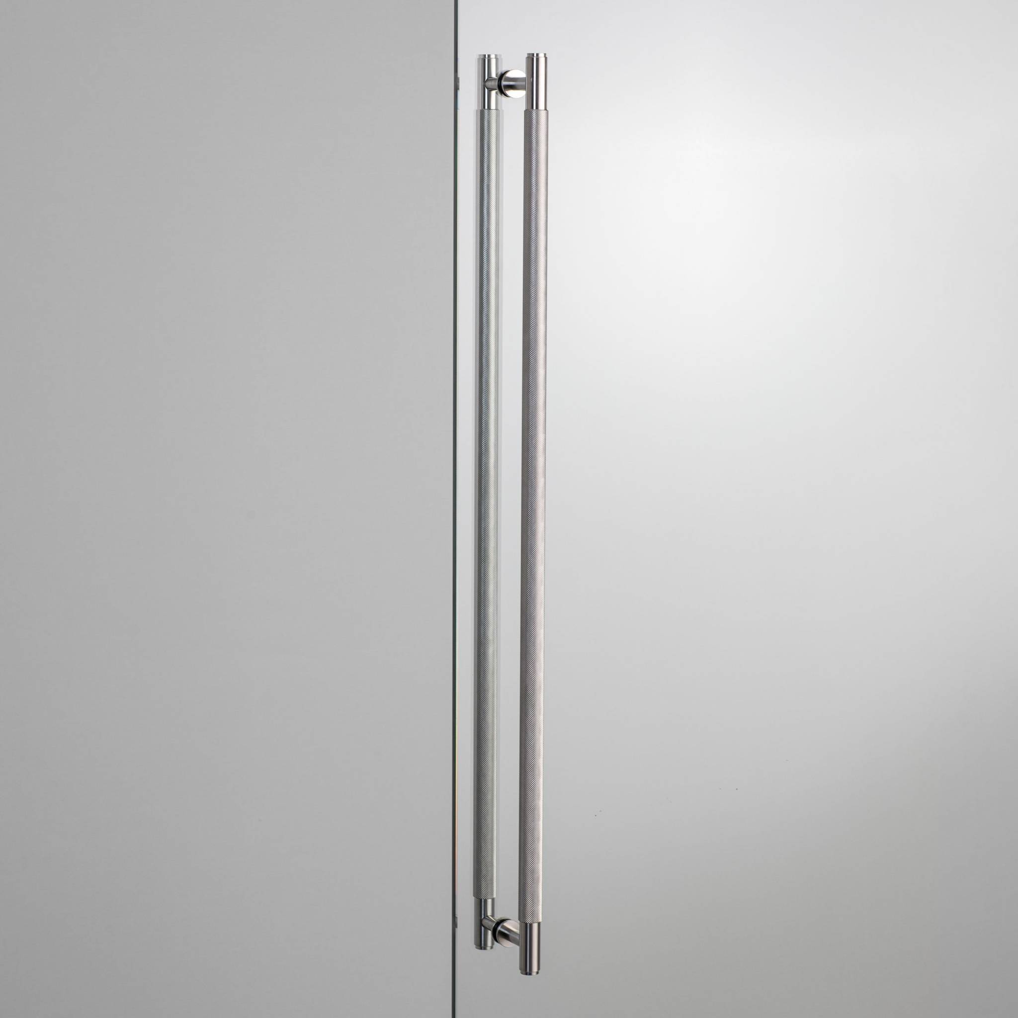 CLOSET BAR / DOUBLE-SIDED / CROSS