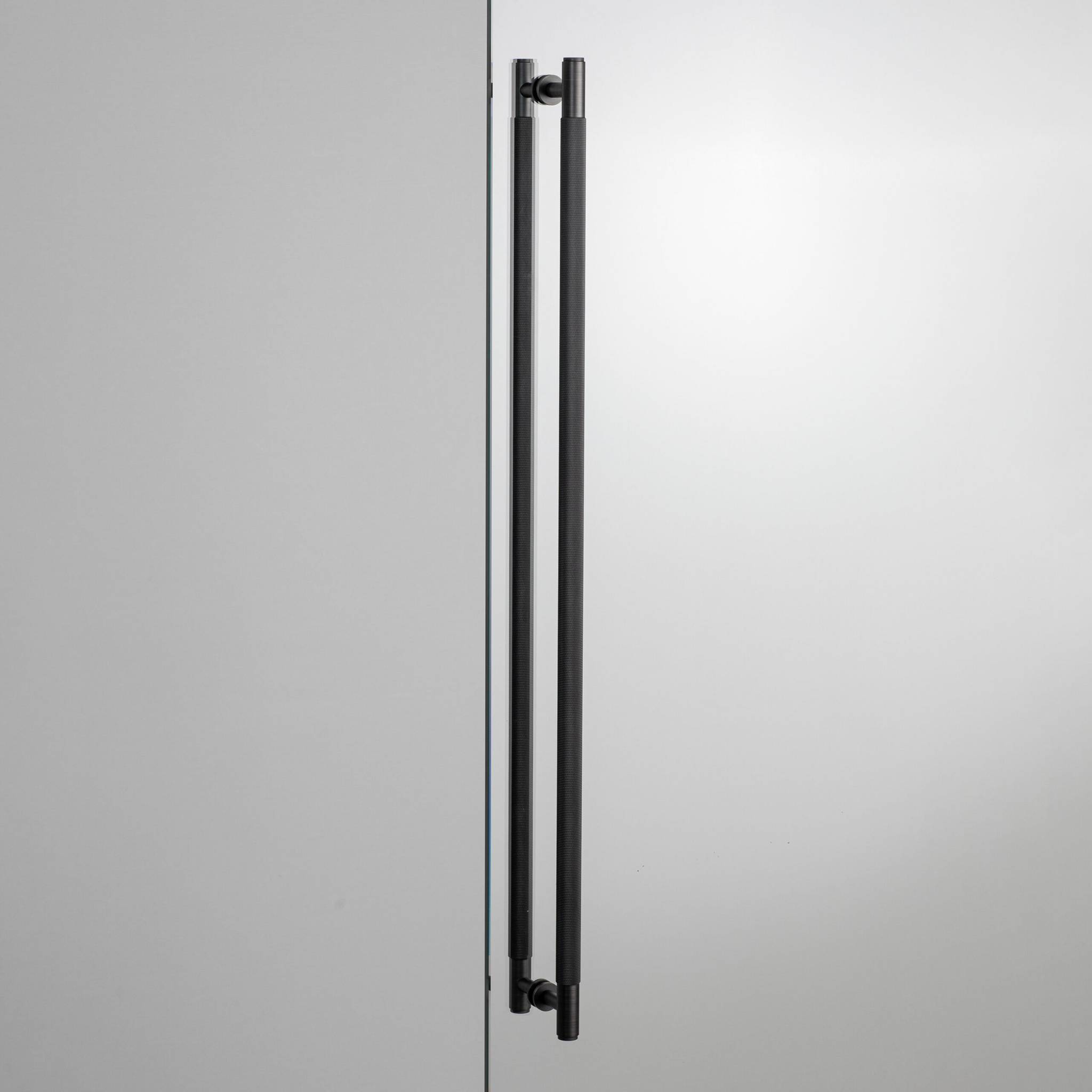 CLOSET BAR / DOUBLE-SIDED / CROSS