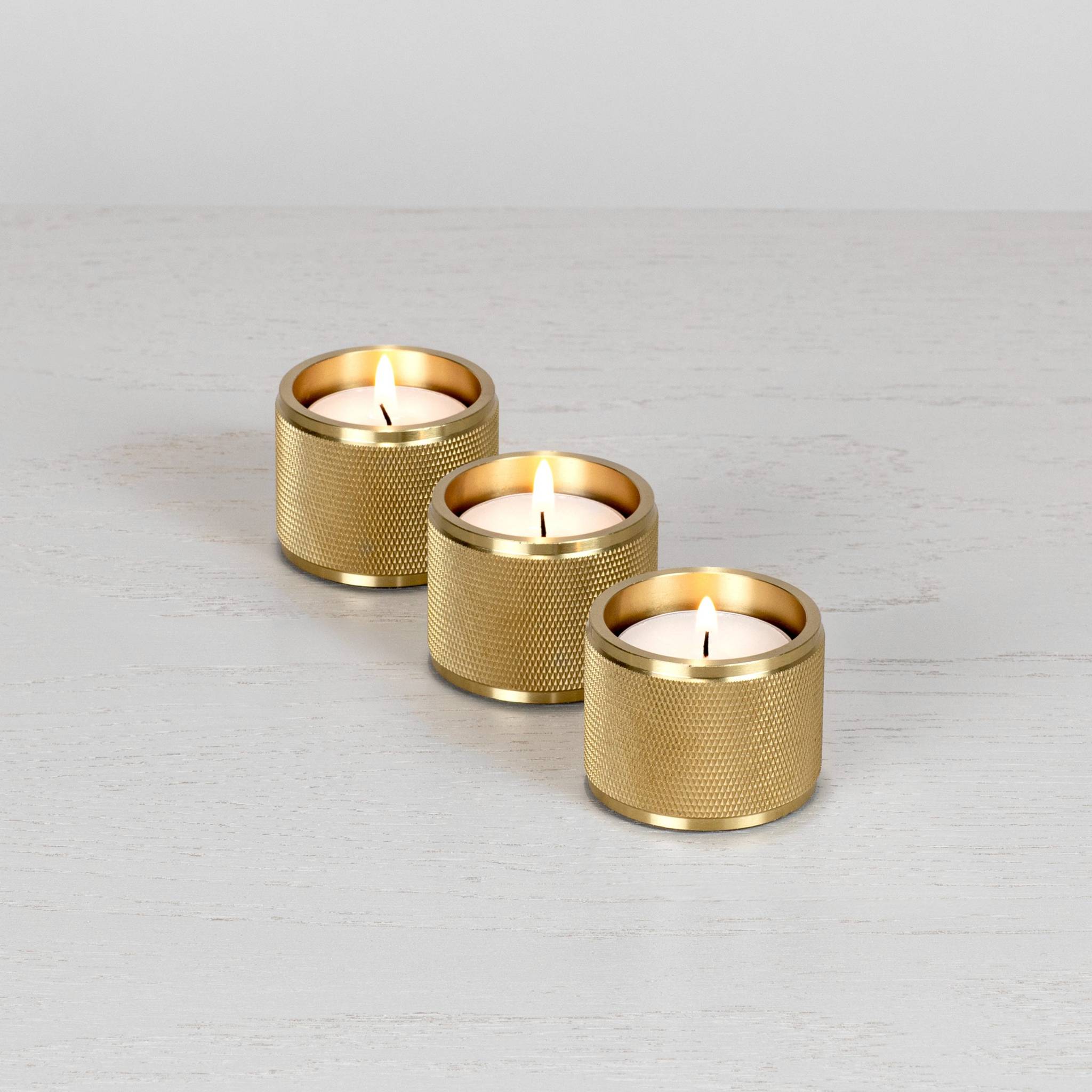 TEALIGHT CANDLE HOLDER / CROSS / SET OF 3