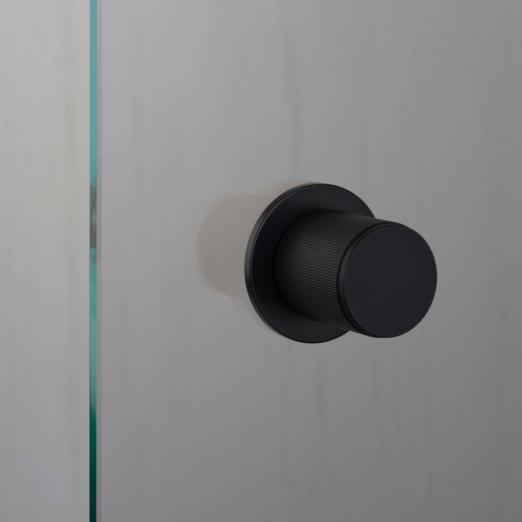 DOOR KNOB / FIXED / SINGLE-SIDED / LINEAR
